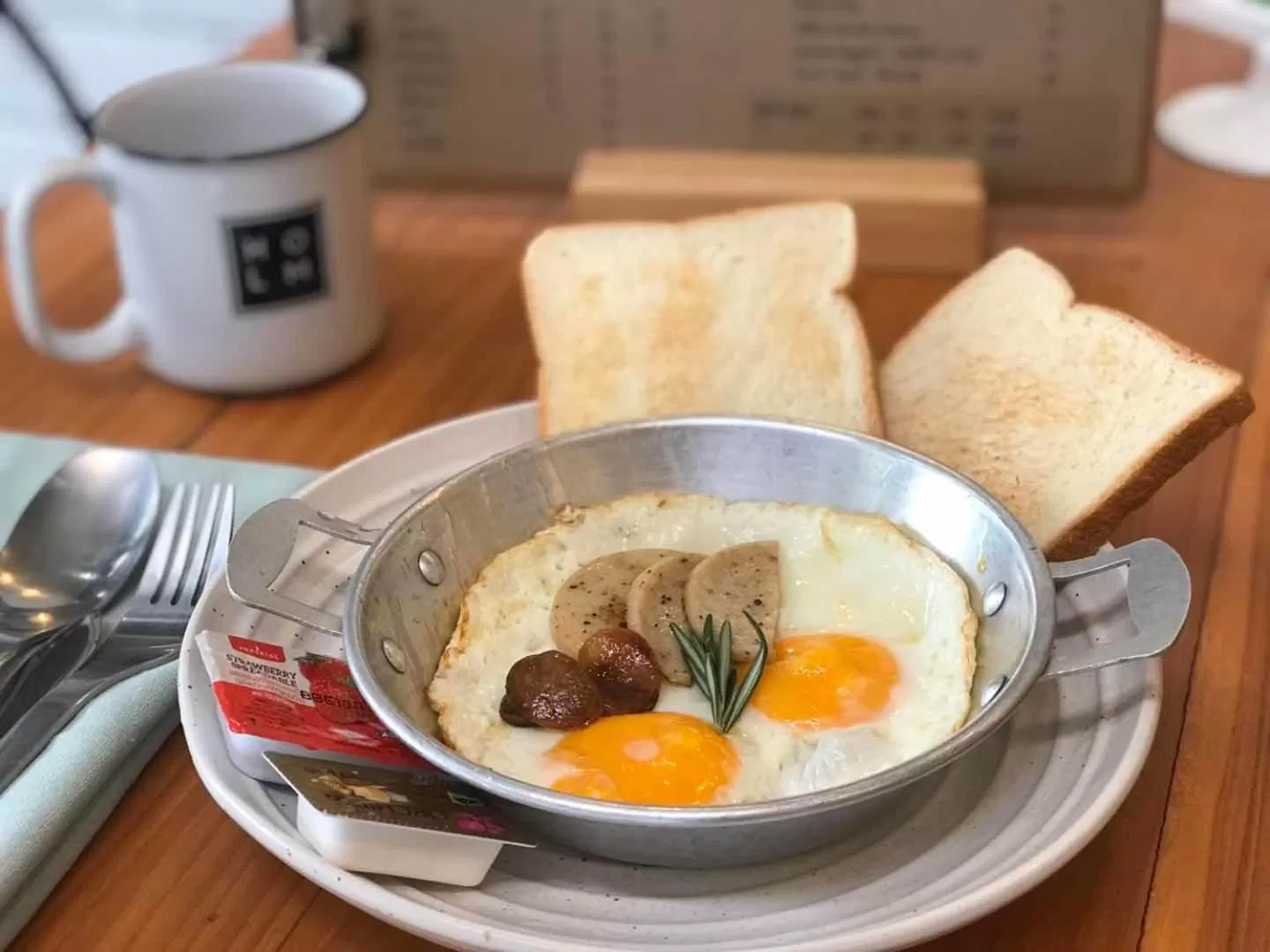 Restaurant/places to eat in De Nan Hotel