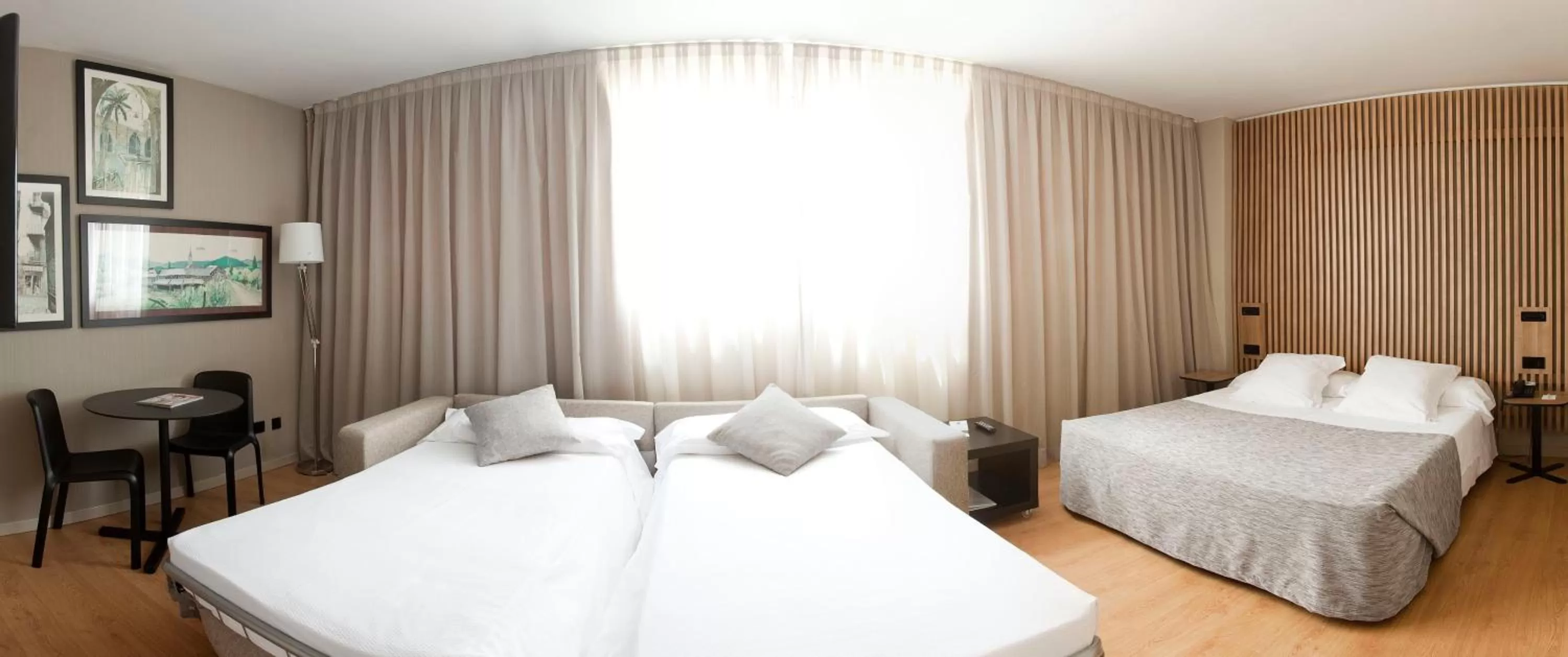 Day, Bed in Aparthotel Atenea Barcelona