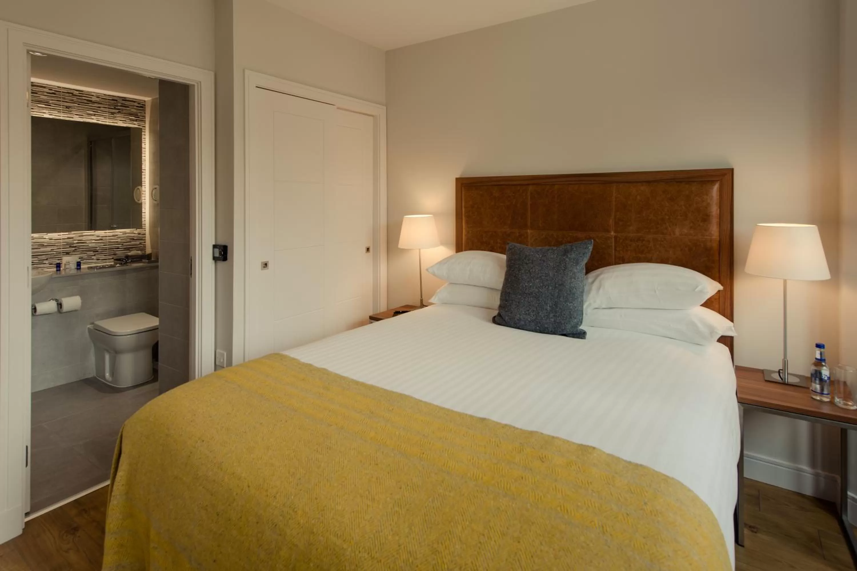 Bedroom, Bed in PREMIER SUITES PLUS Glasgow Bath Street