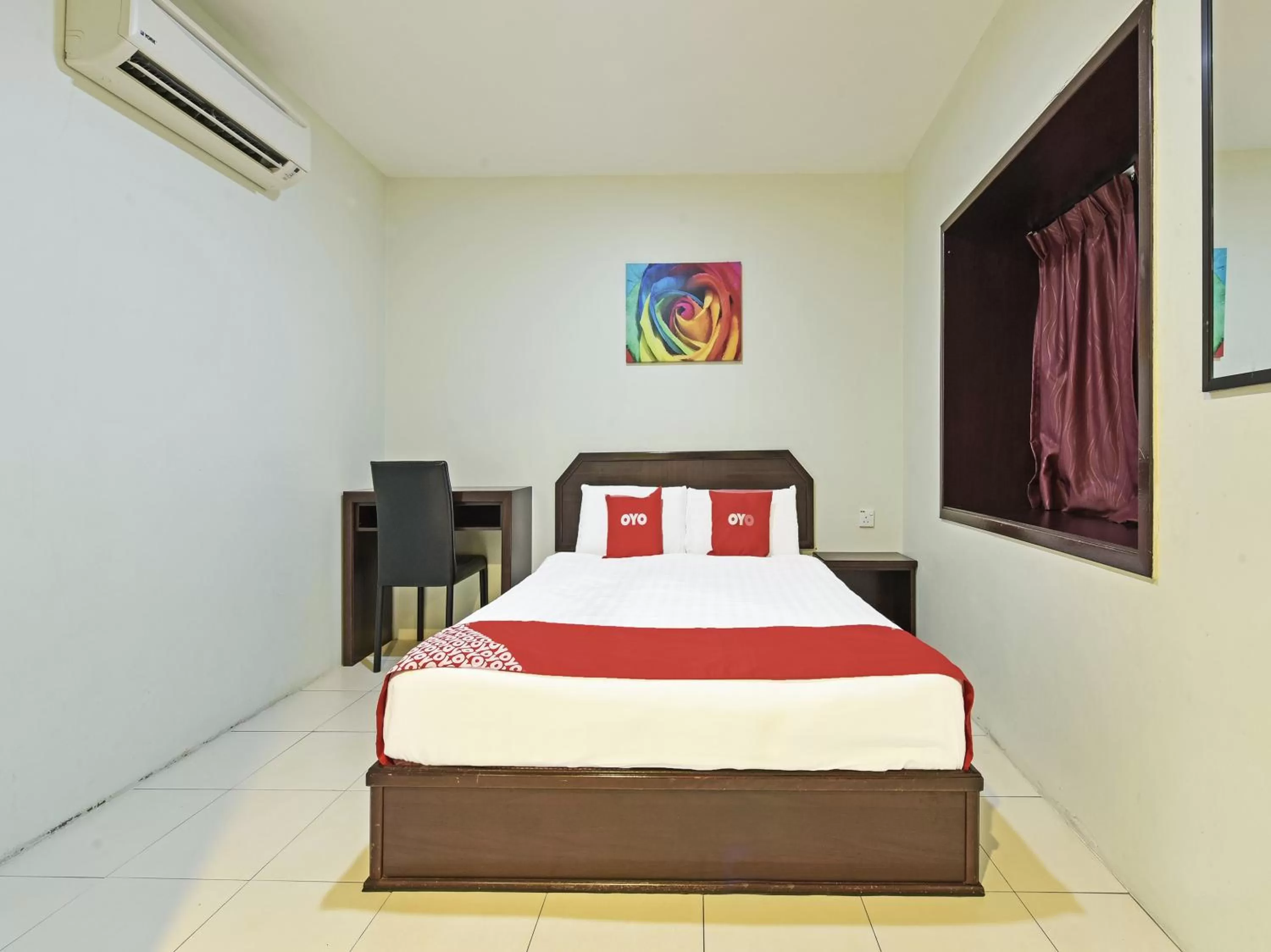 Bedroom, Bed in Super OYO Capital O 90545 Ho Hotel