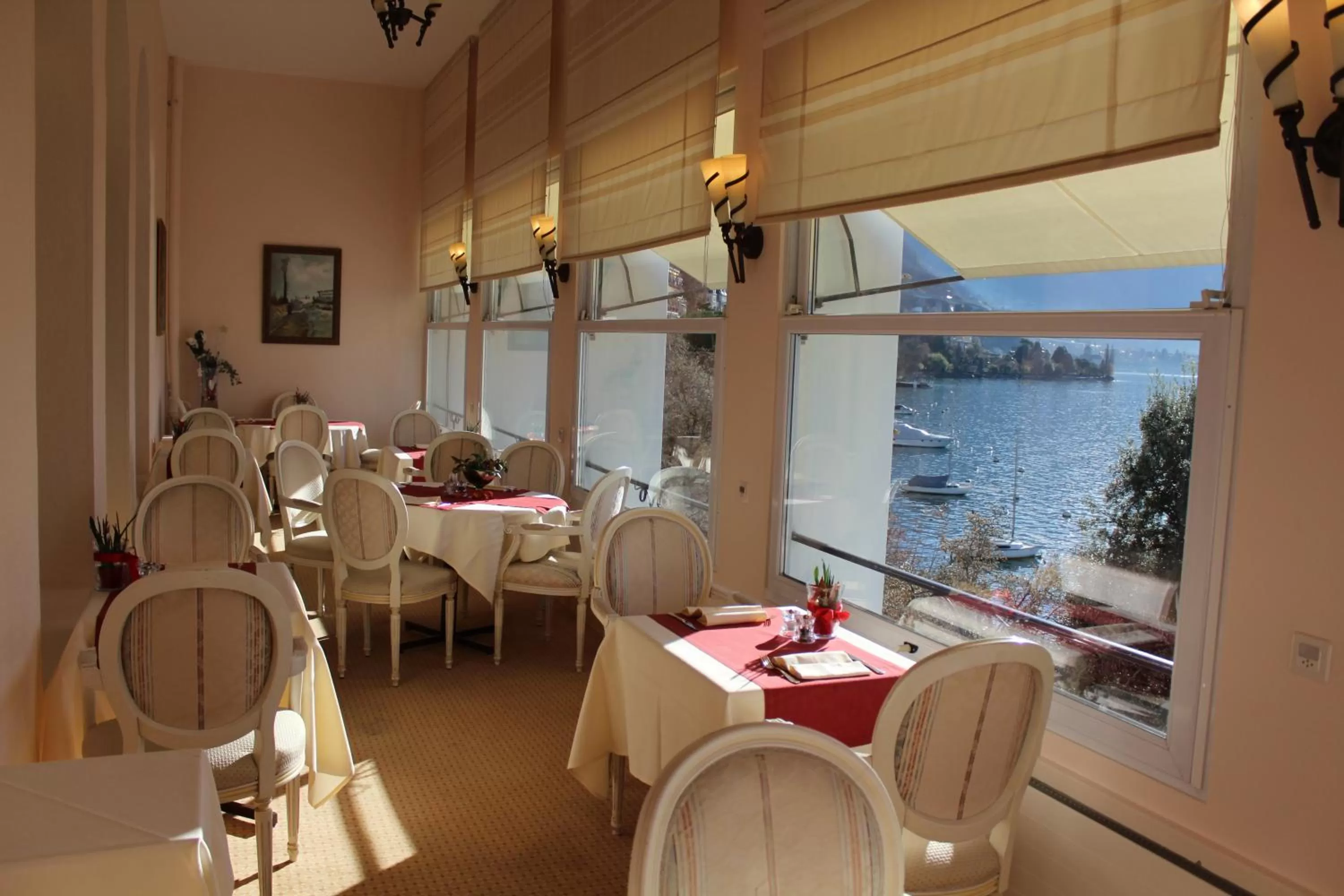 Restaurant/places to eat in Hôtel du Grand Lac Excelsior