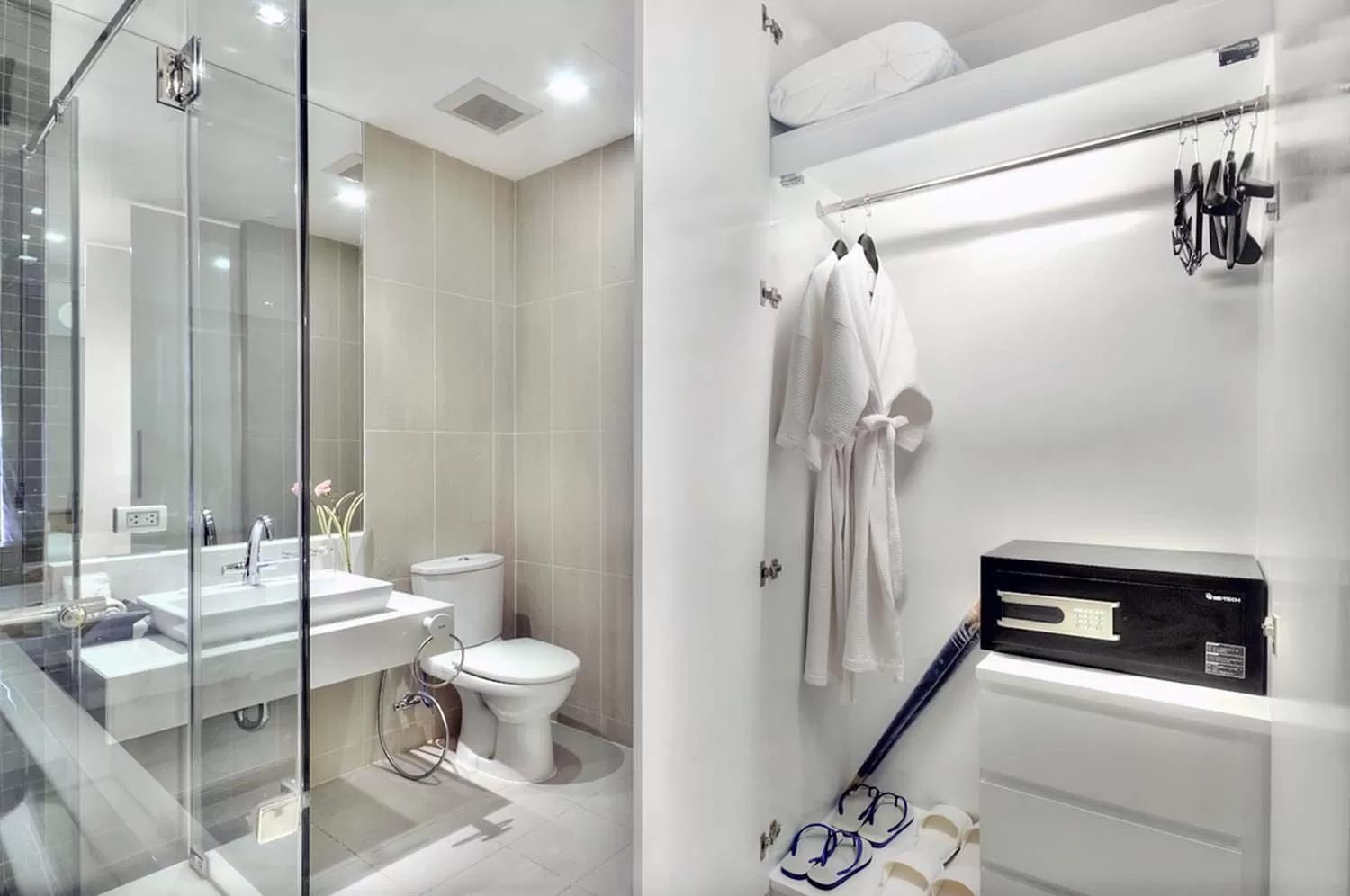 Toilet in Mida De Sea Hua Hin - SHA PLUS