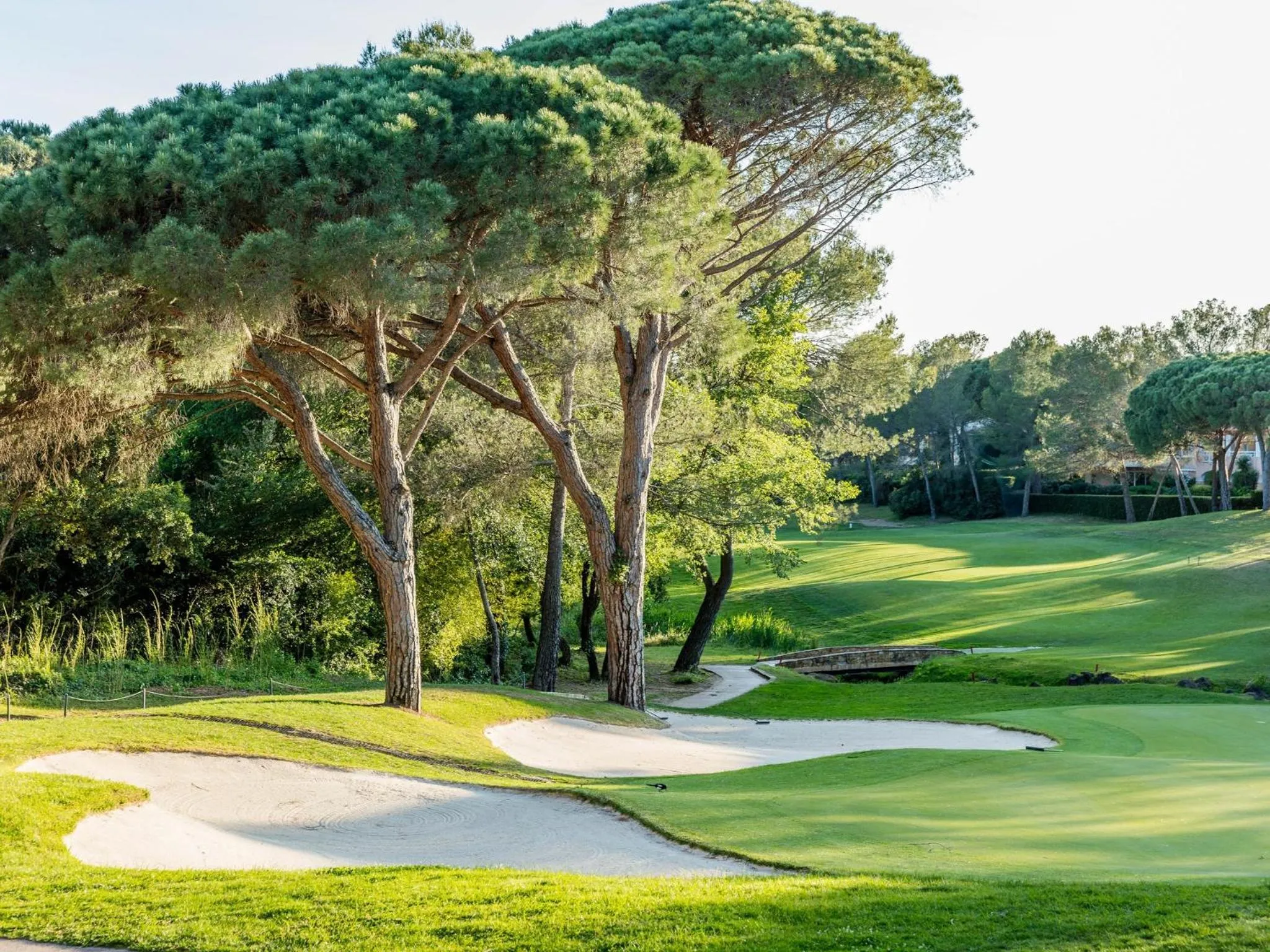 Golfcourse in Garrigae Domaine de l'Esterel - piscine & SPA Cinq Mondes