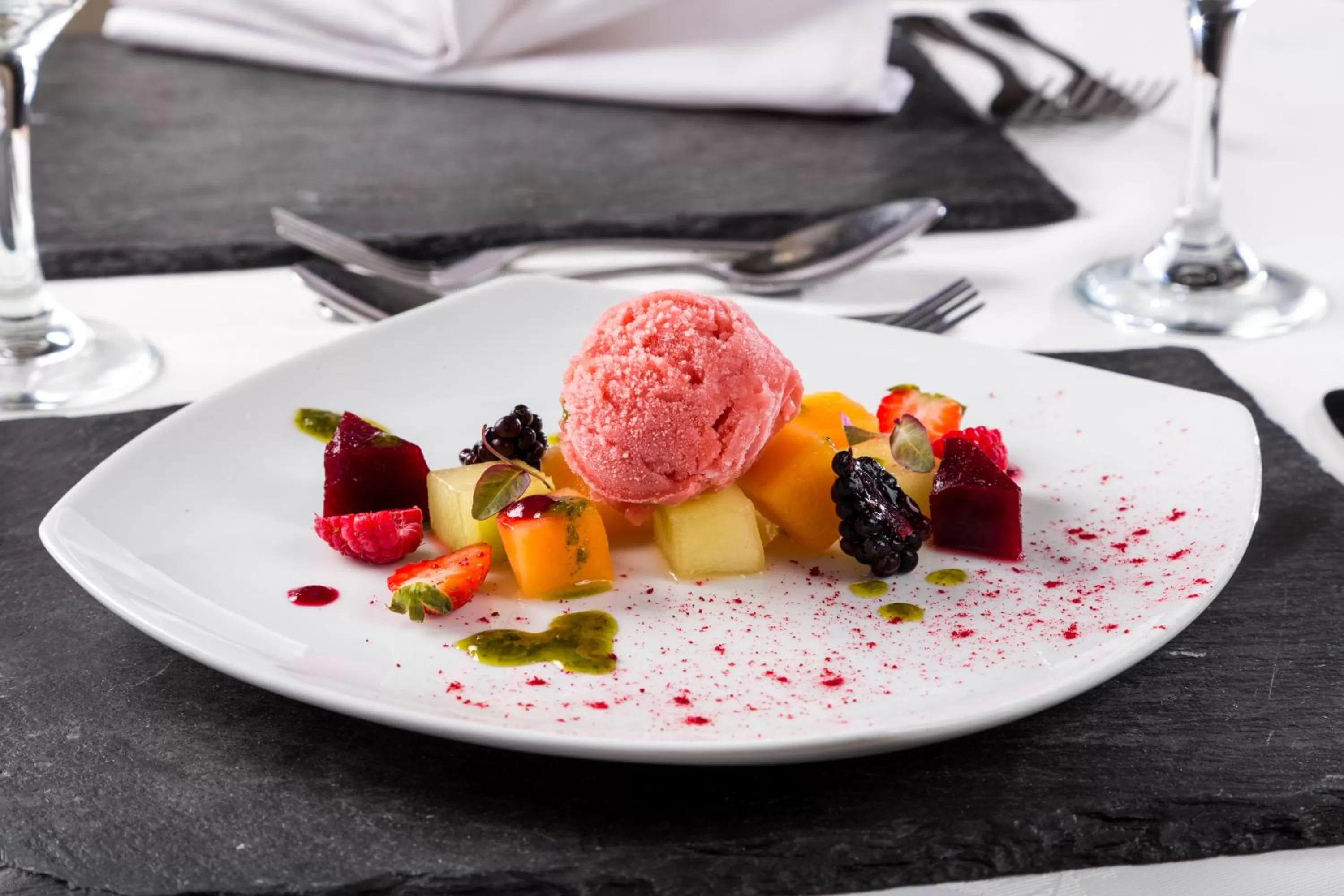 Restaurant/places to eat in Beach Hut Suites