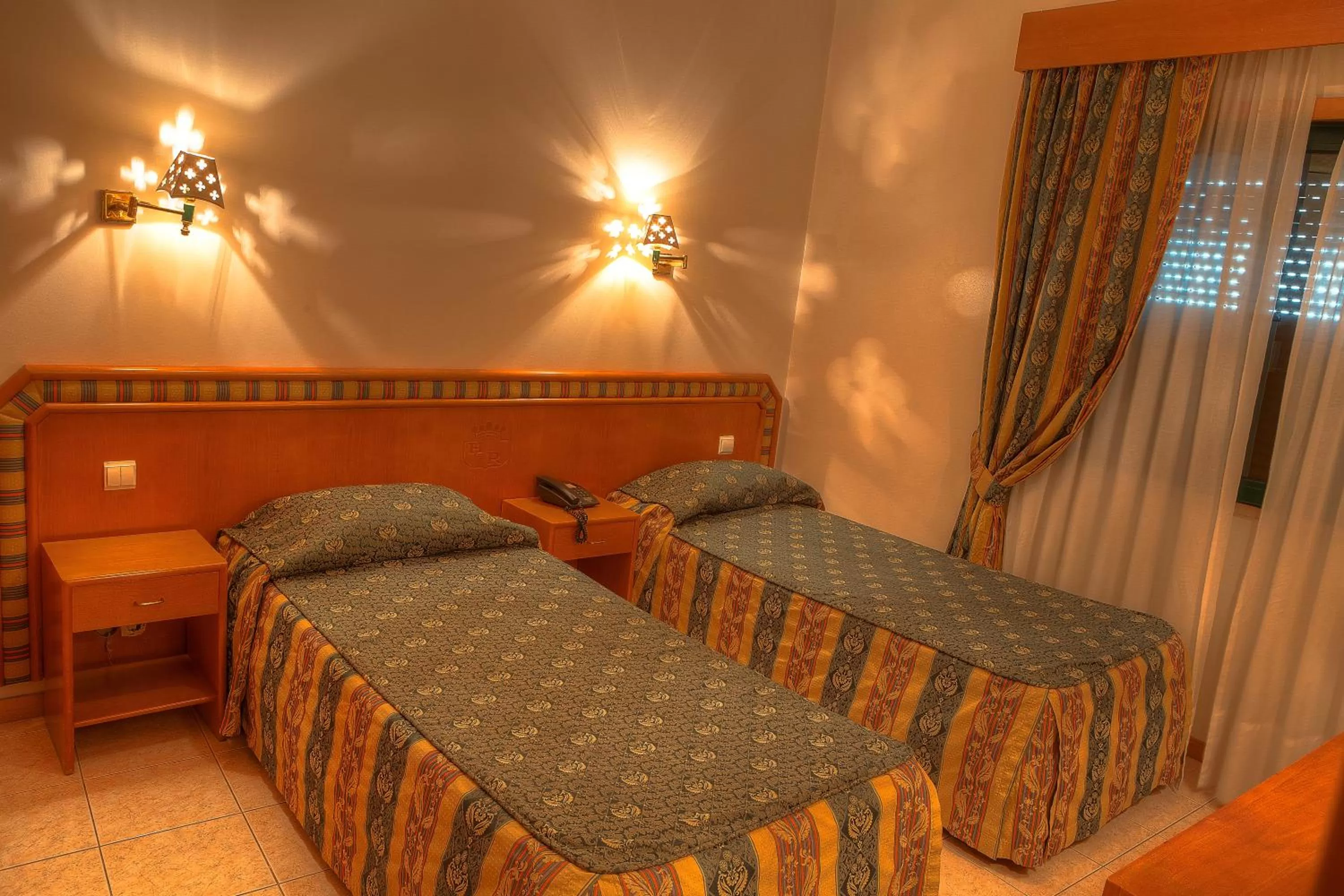 Bedroom, Bed in Real Caparica Hotel