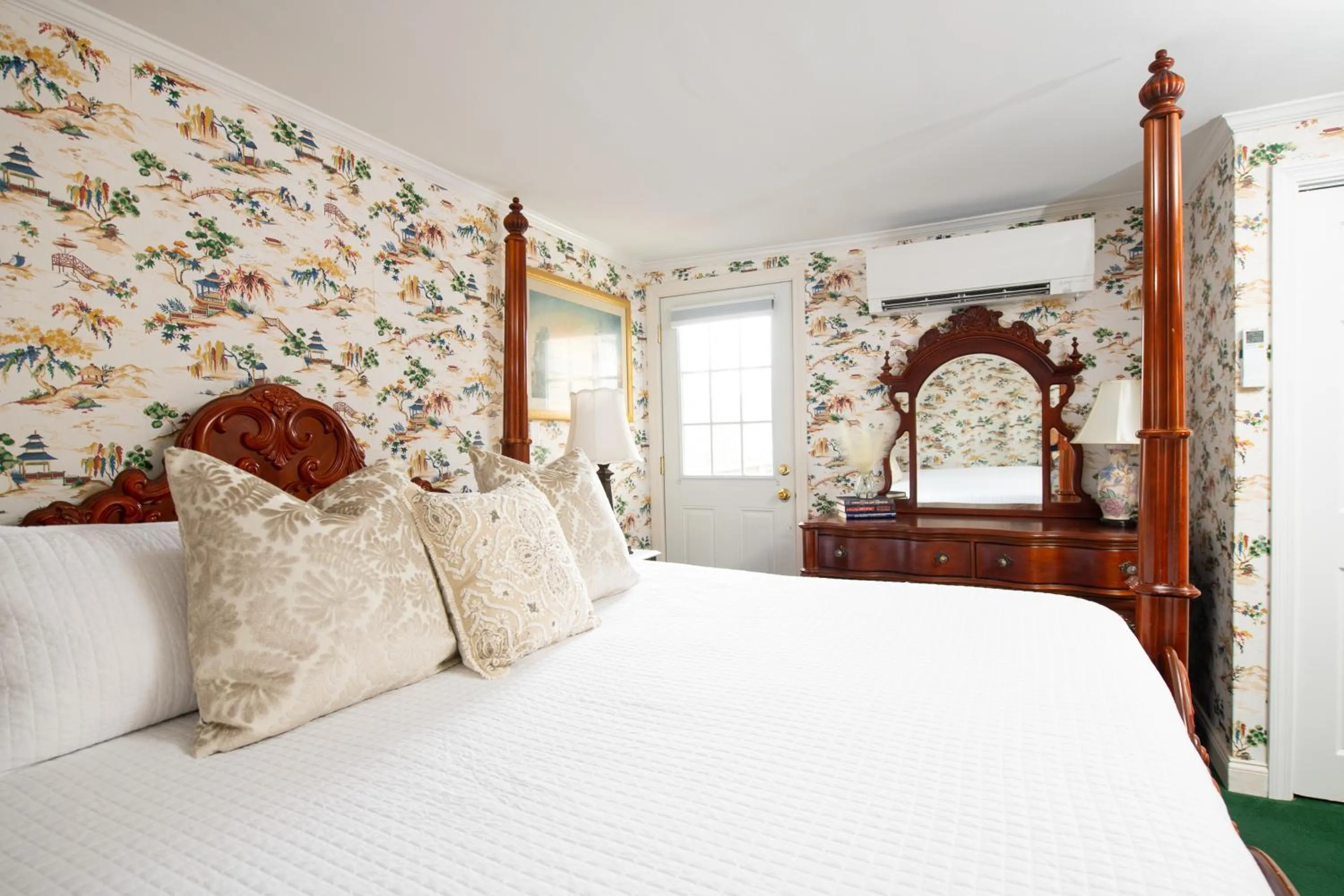 Bed in America's Cup Inn Newport