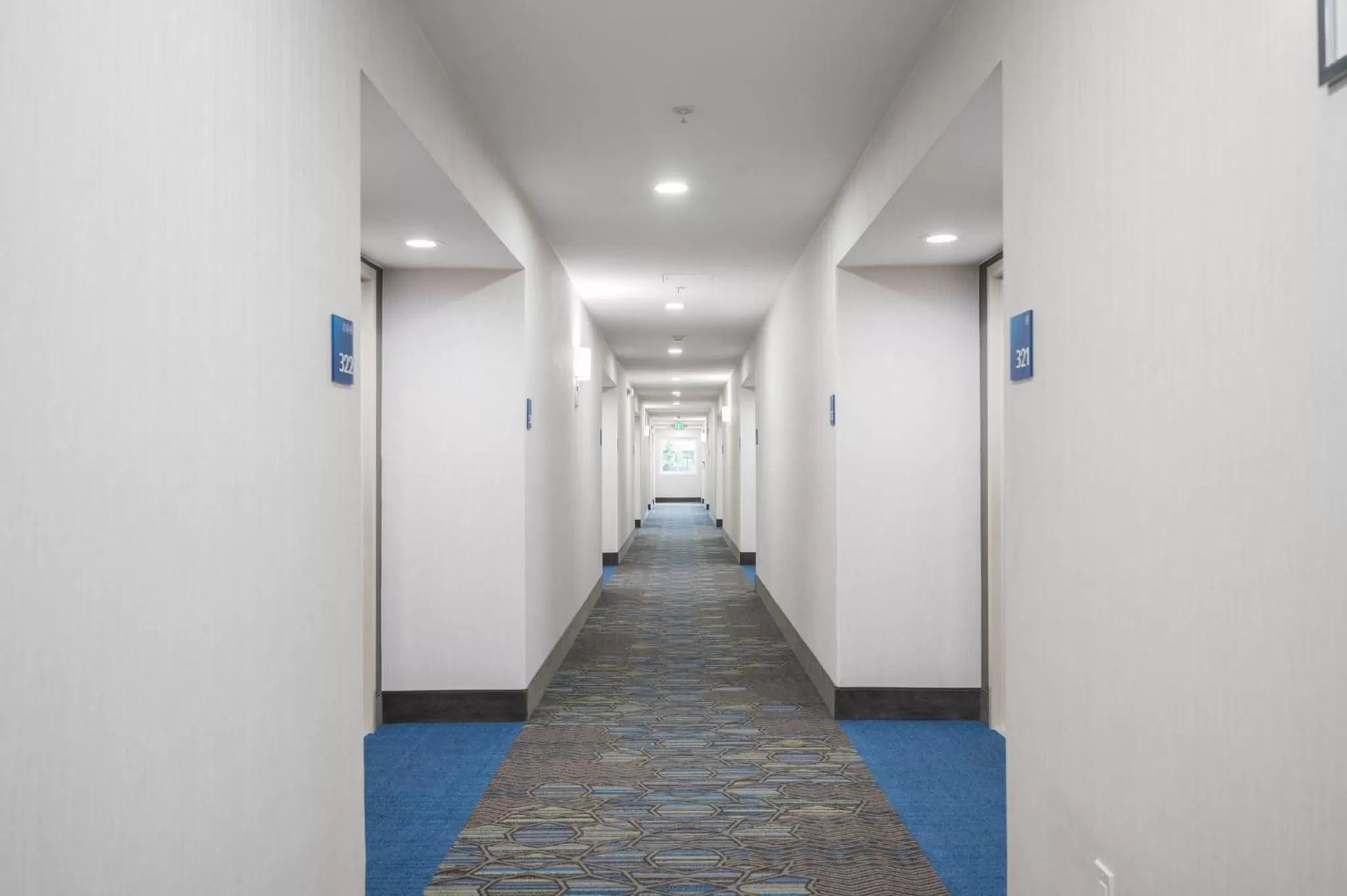 Lobby or reception in Holiday Inn Express Grover Beach-Pismo Beach Area by IHG