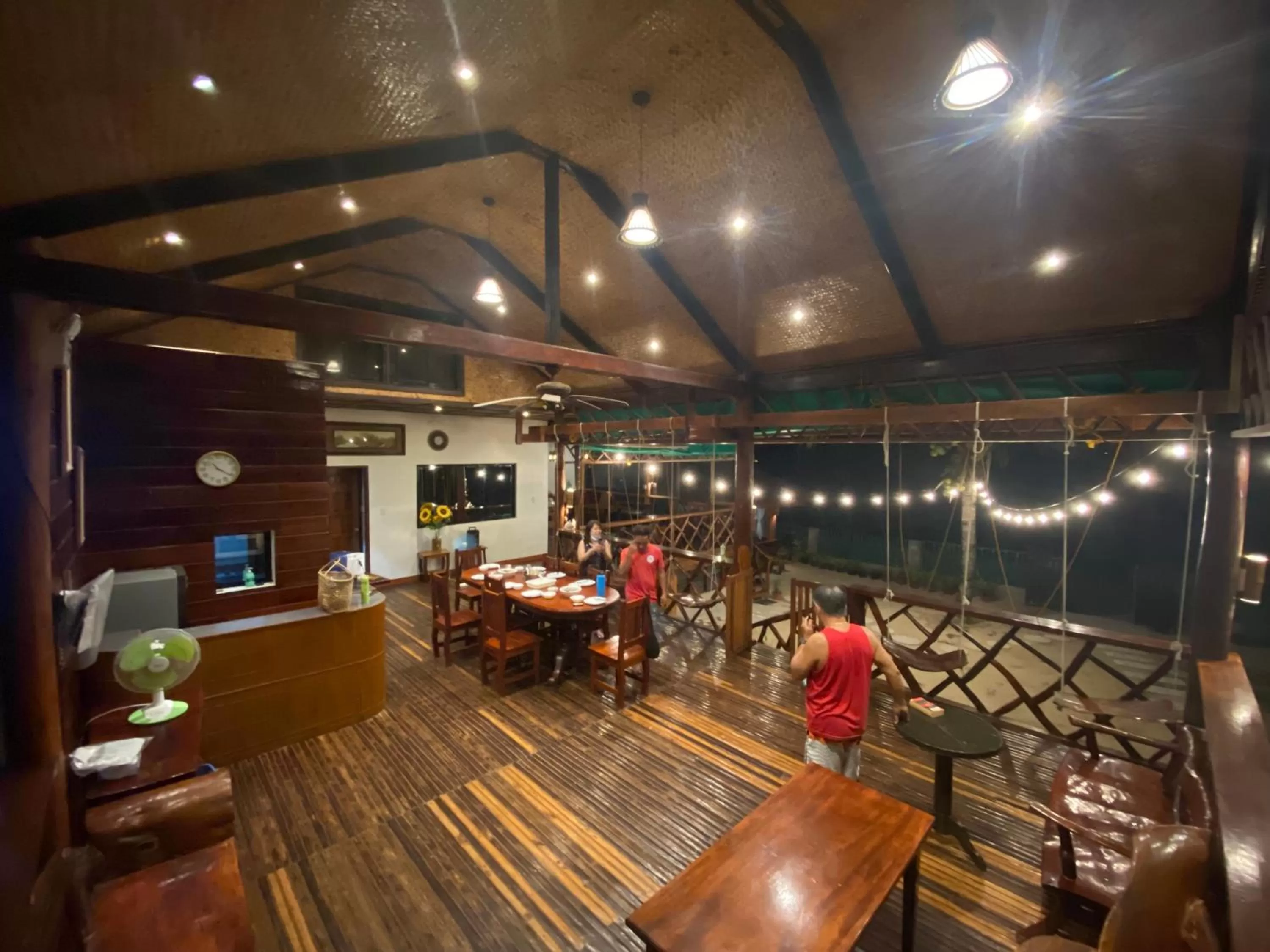 Restaurant/places to eat in Peak View Resort