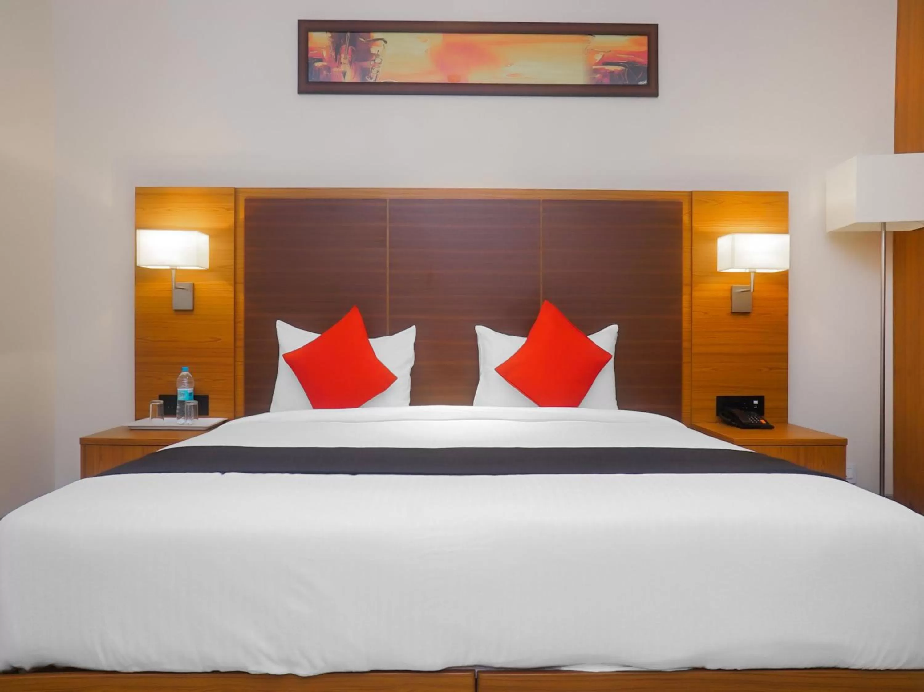 Bedroom, Bed in Grand Tamanna Hotel