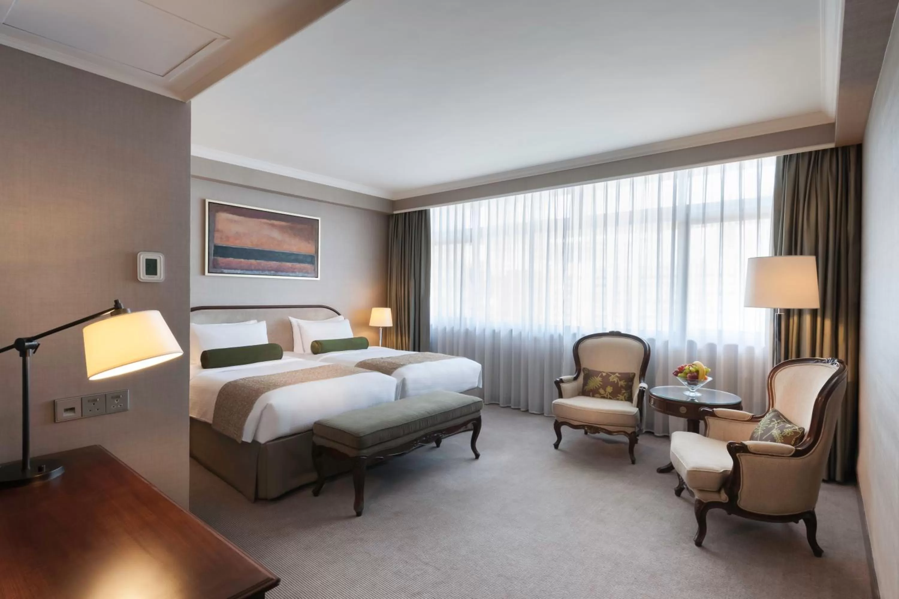 Deluxe Triple Room in Marco Polo Hongkong Hotel