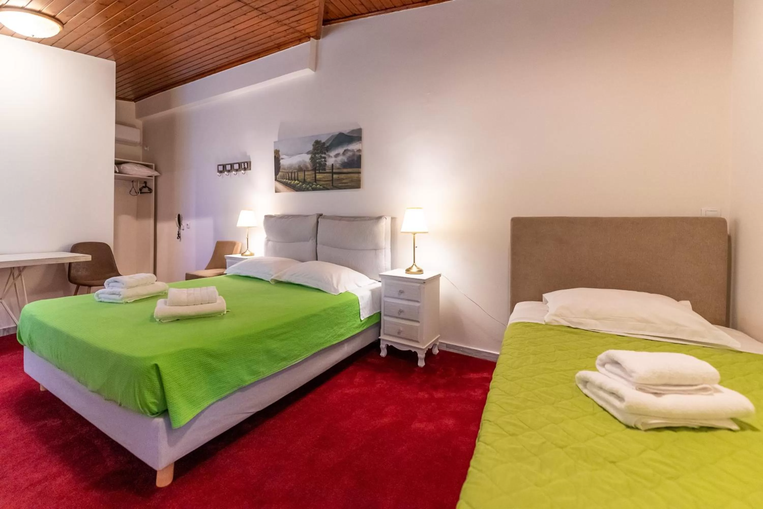 Bed in Apartments Tina FREE transfer from-to the airport