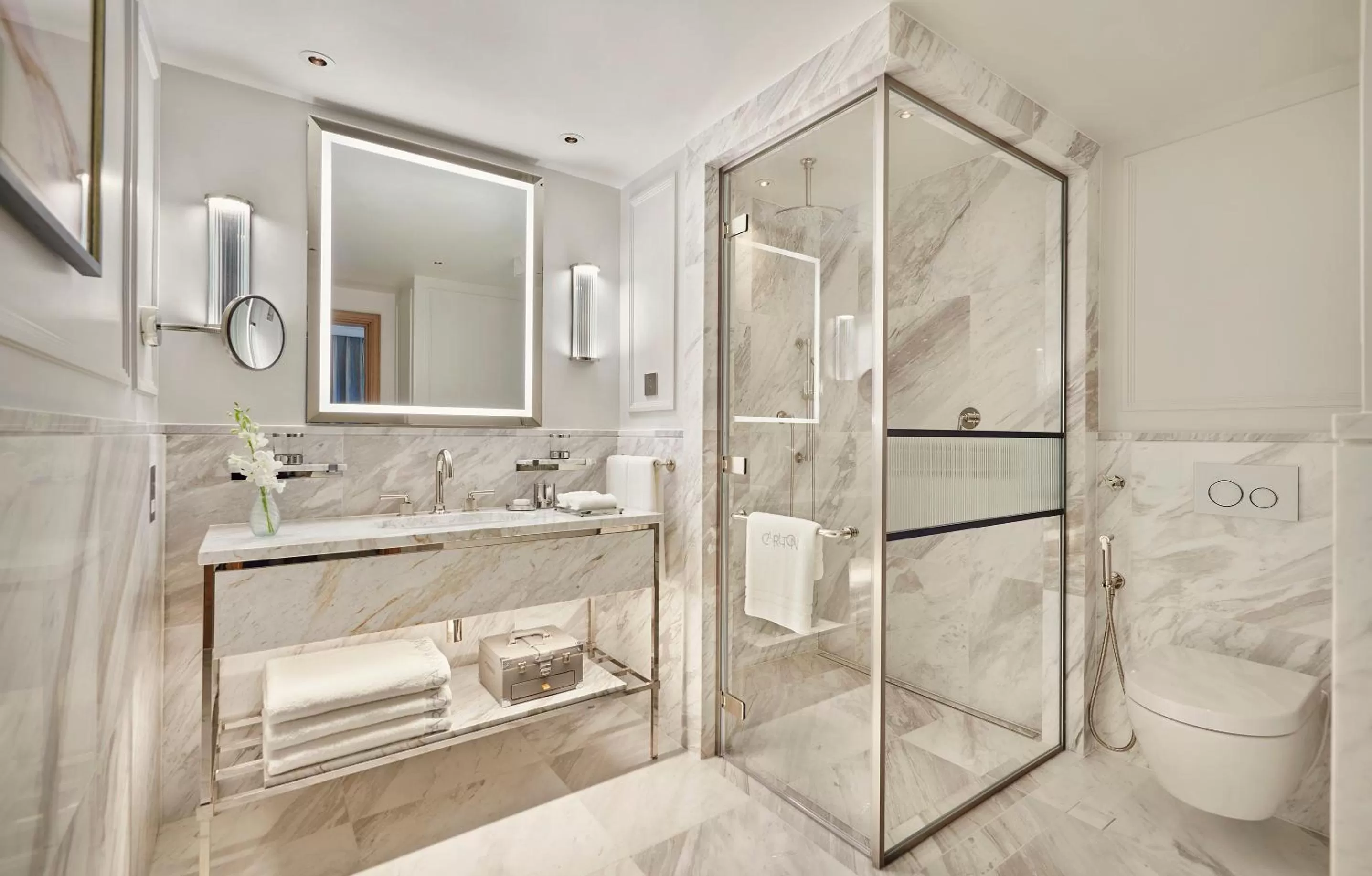 Bathroom in Jumeirah Carlton Tower London