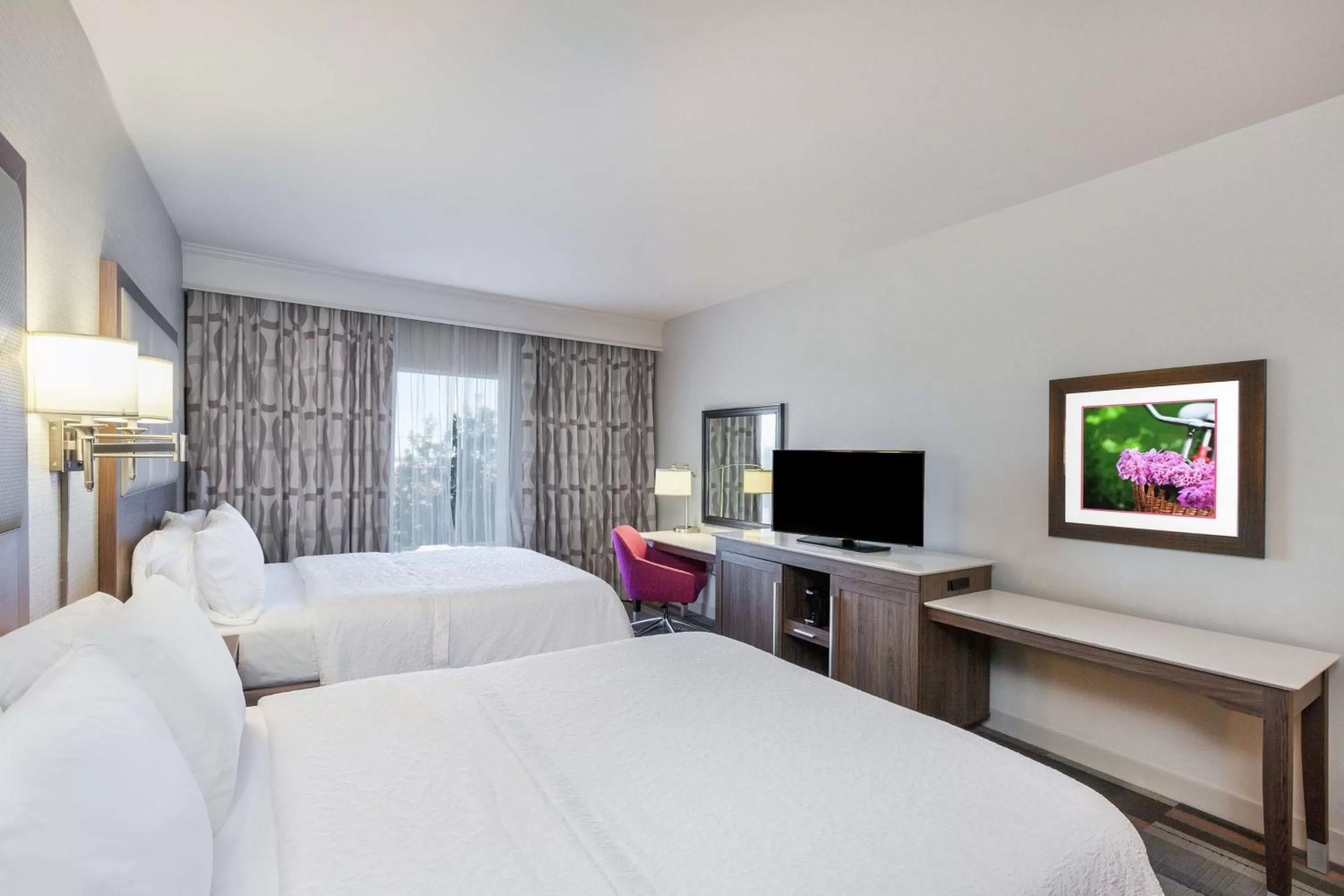 Bedroom, Bed in Hampton Inn North Little Rock McCain Mall, AR