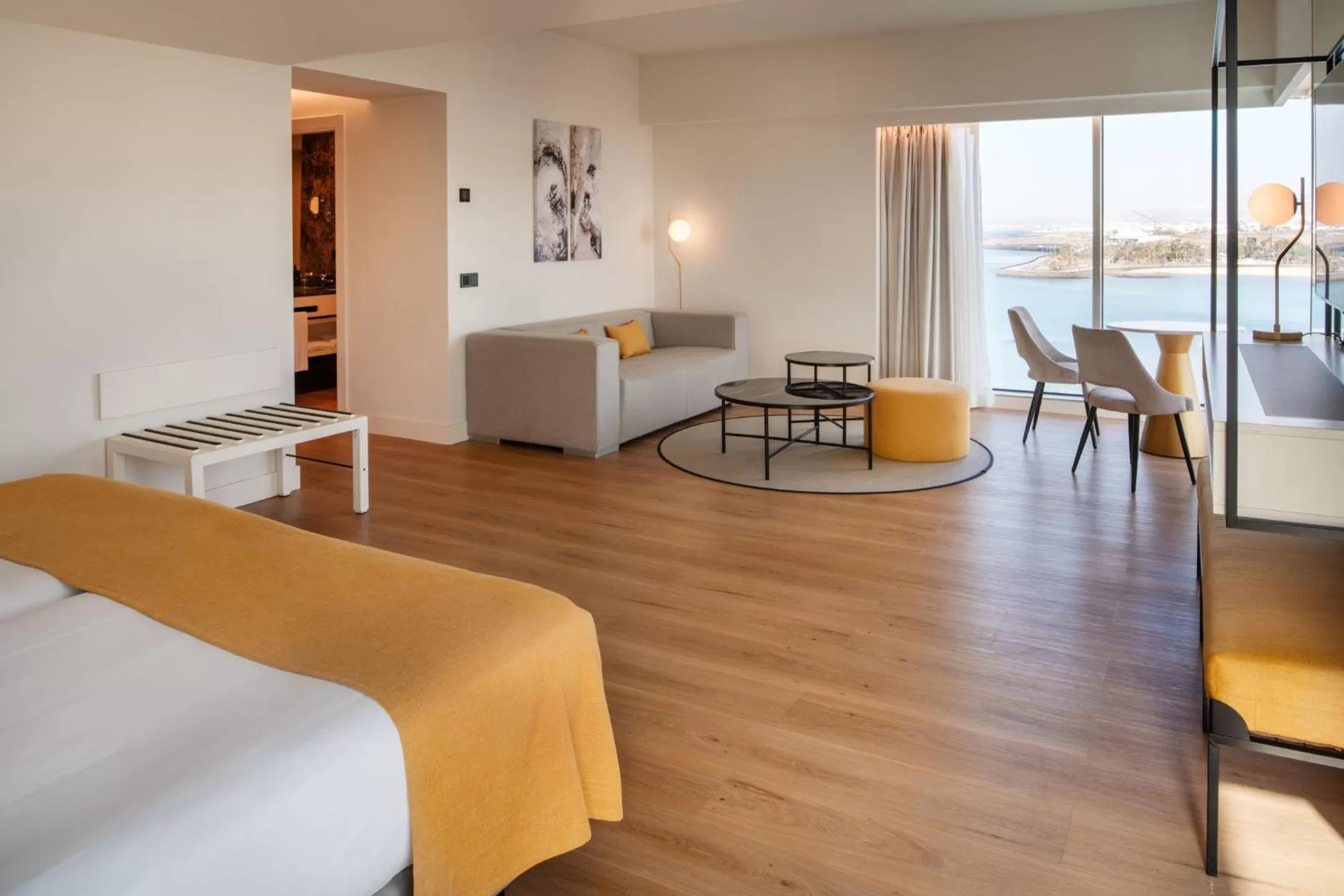 Living room, Bed in Arrecife Gran Hotel & Spa