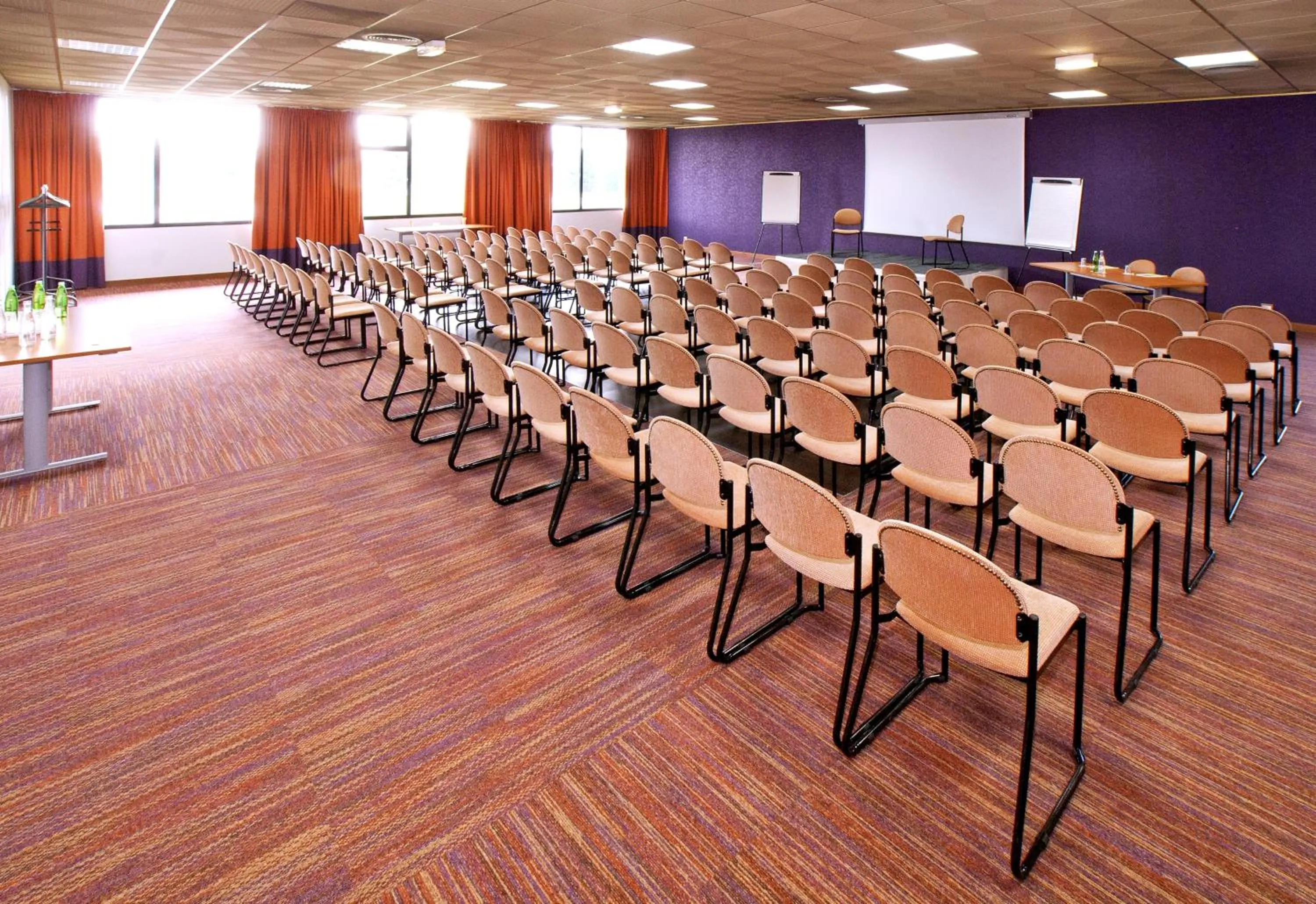 Business facilities in Logis Lyon Est Porte de l'Ain