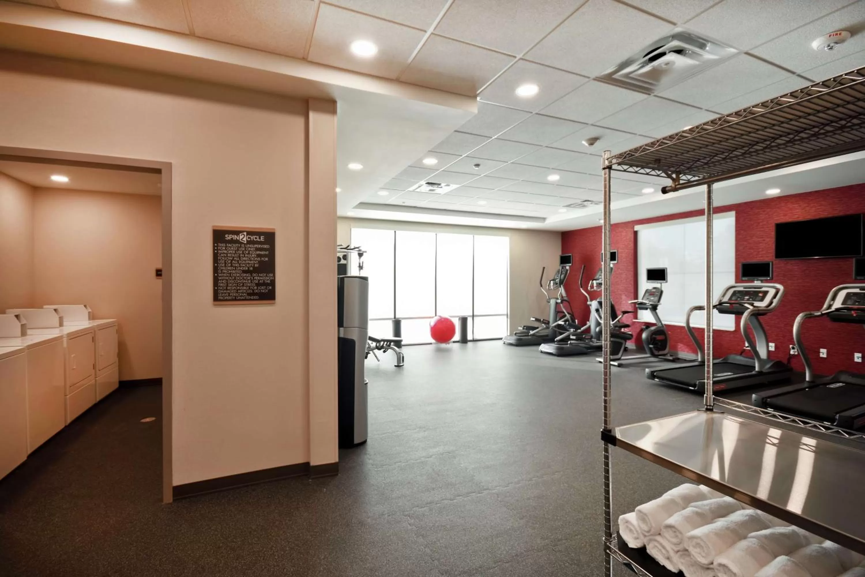 Fitness centre/facilities in Home2 Suites By Hilton Lagrange