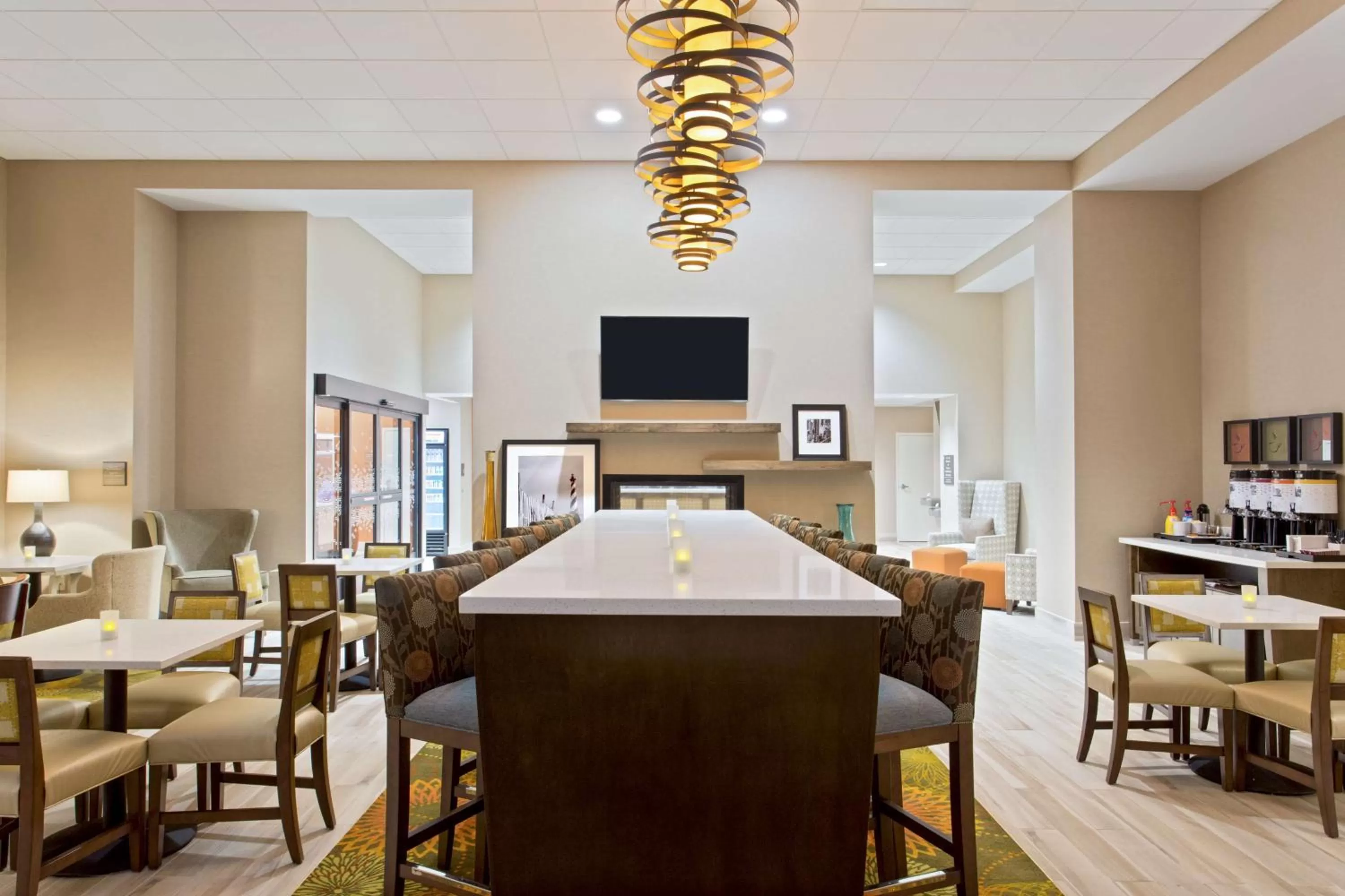 Lobby or reception in Hampton Inn Sault Ste Marie, MI