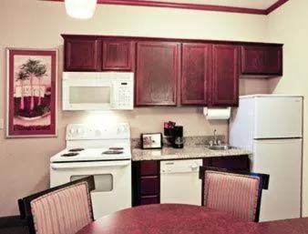 Kitchen or kitchenette in Hawthorn Extended Stay by Wyndham Corpus Christi Padre Isle
