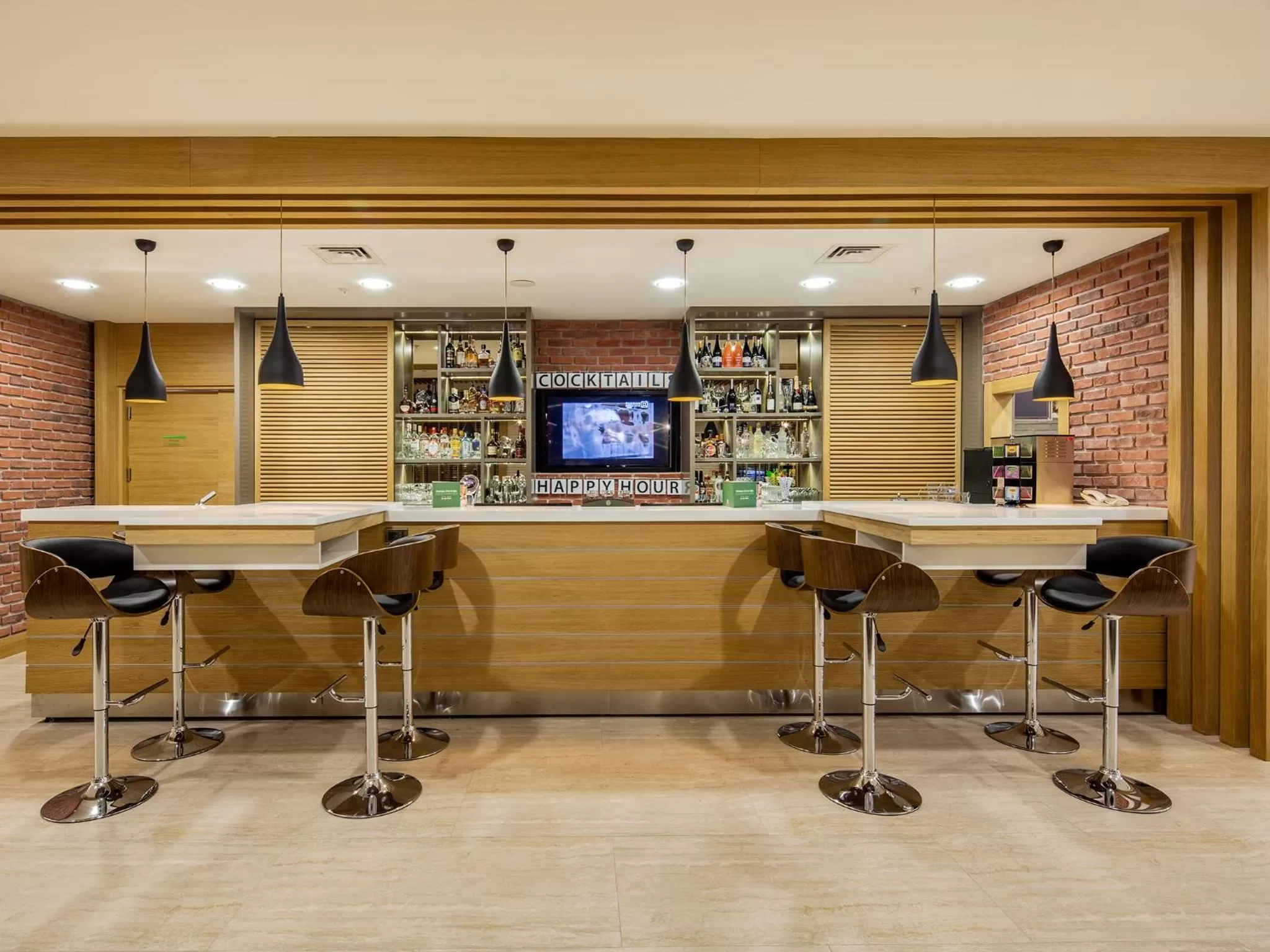 Lounge or bar in Holiday Inn Antalya - Lara by IHG