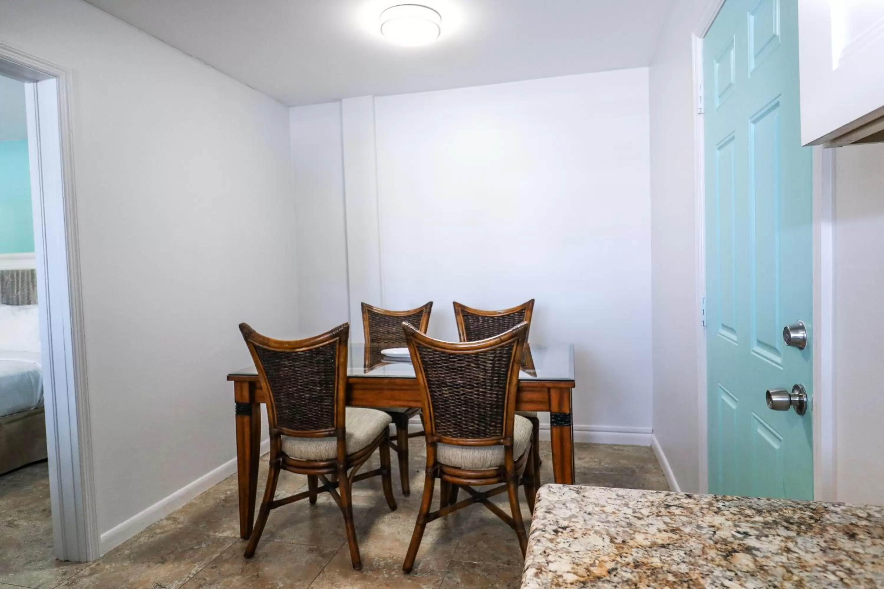 Dining area in Drop Anchor Resort & Marina