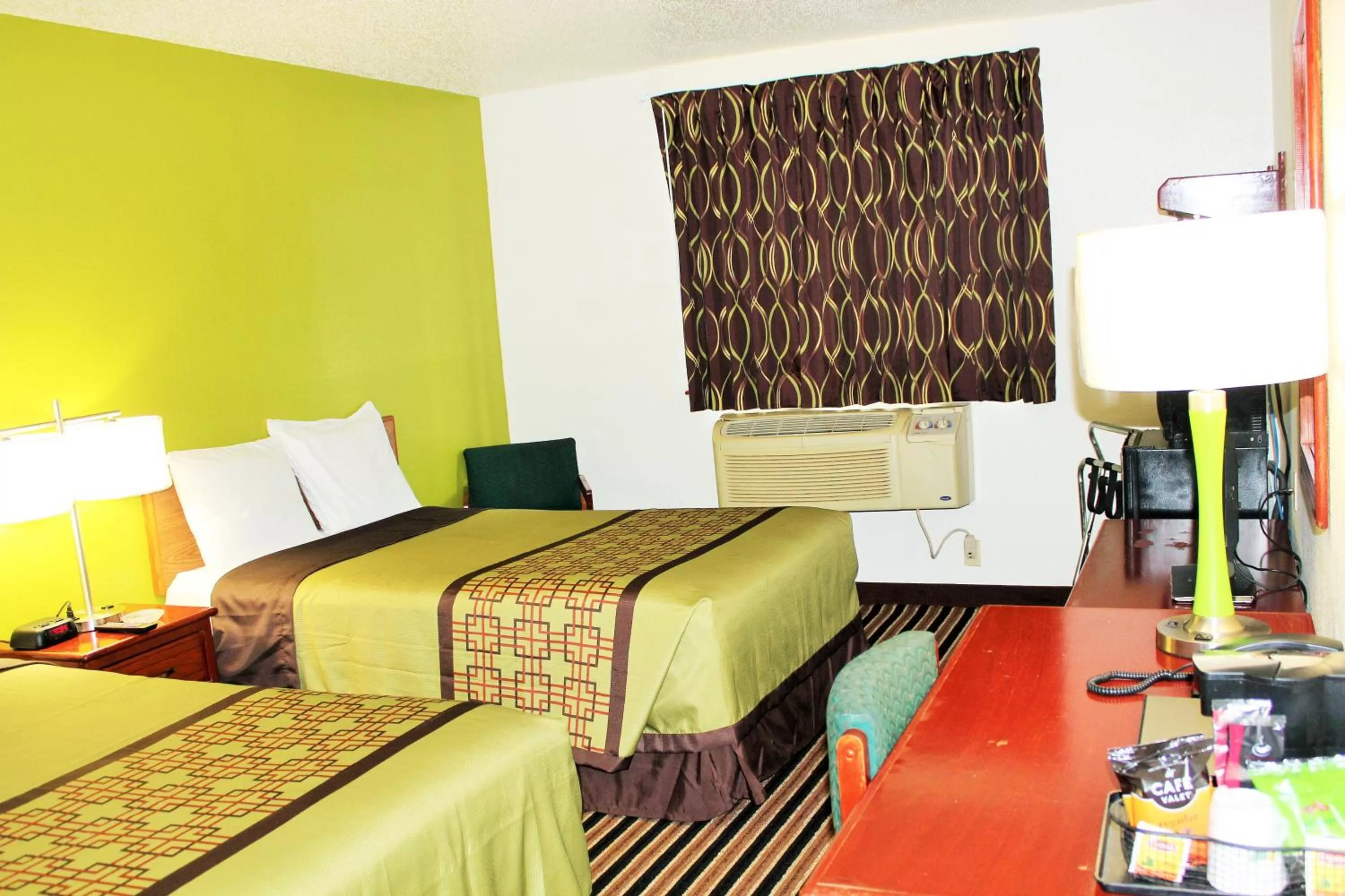 Photo of the whole room, Bed in Super 8 by Wyndham South Boston VA