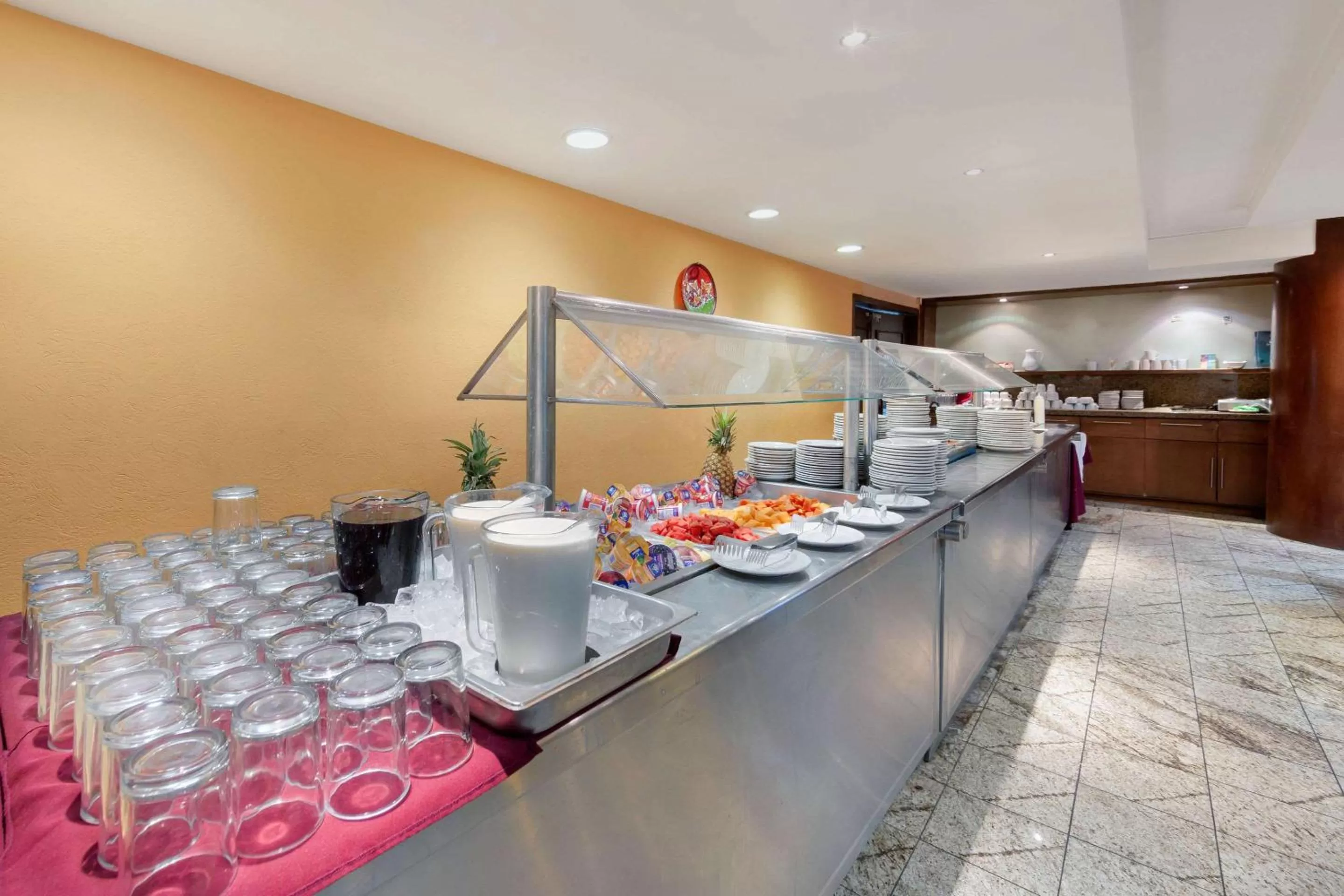 Restaurant/places to eat in Quality Inn Aguascalientes