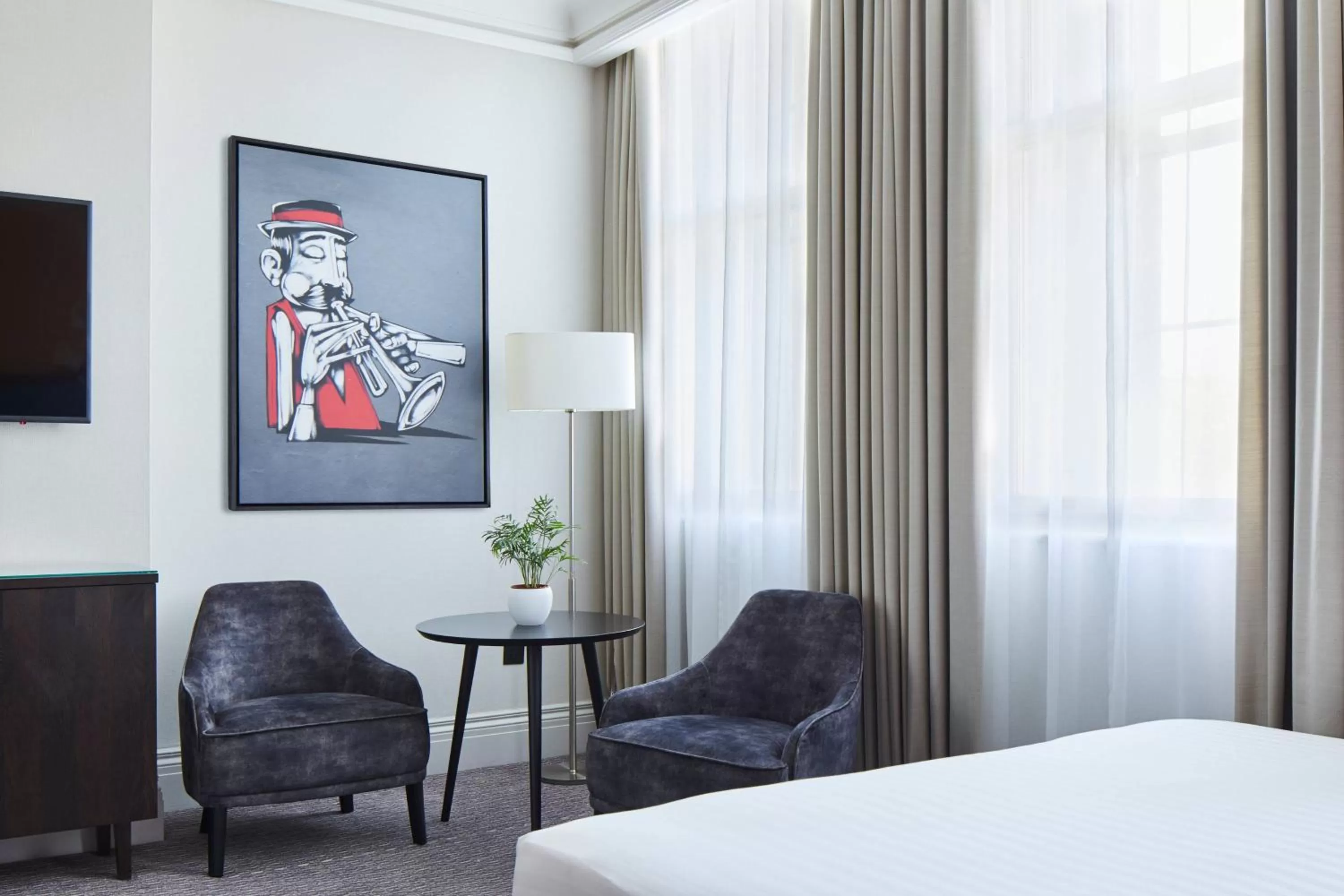 Photo of the whole room, Bed in Bristol Marriott Royal Hotel