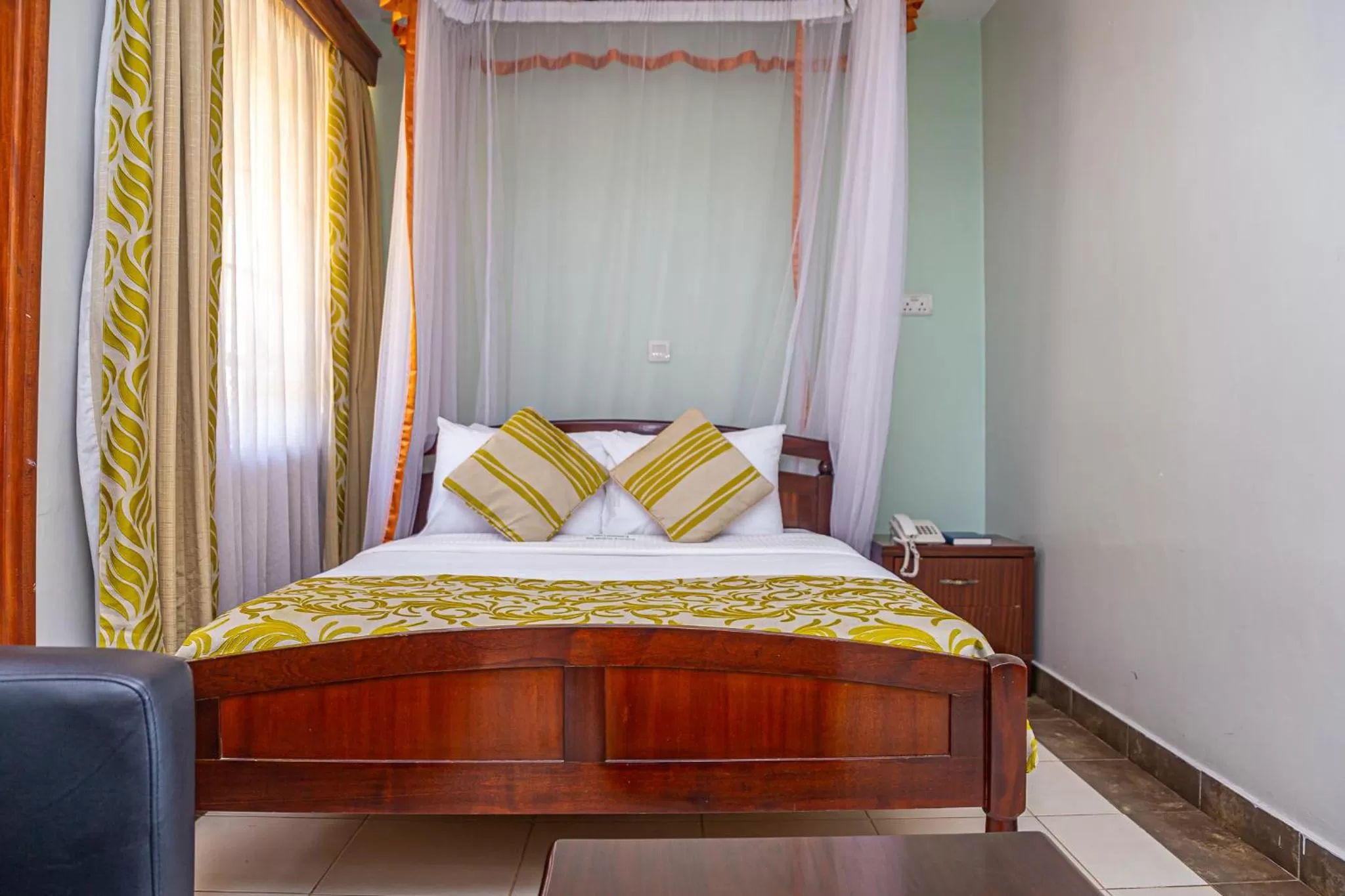 Photo of the whole room, Bed in Desmond Tutu Conference Centre