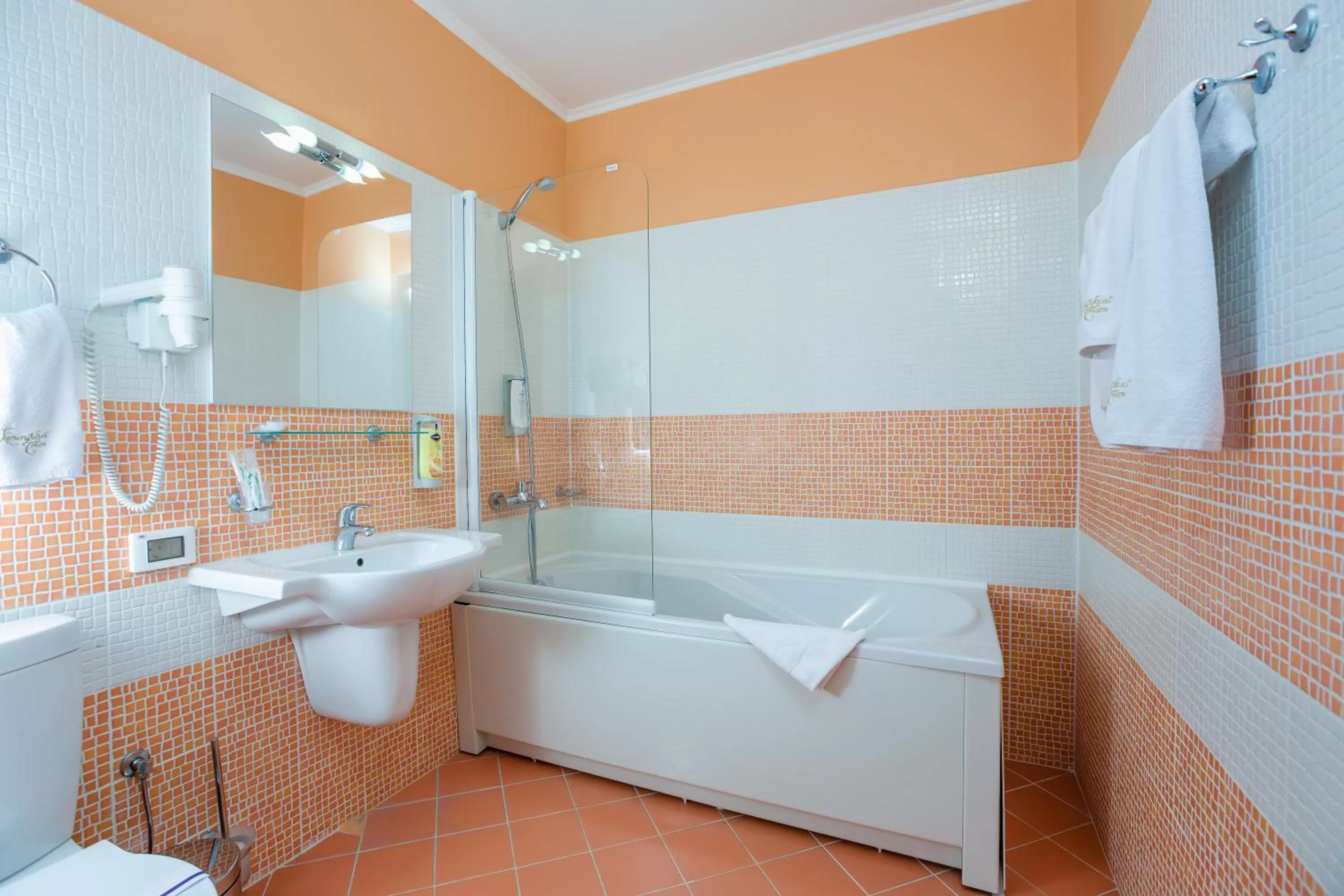 Standard Twin Room in ONOVO Dendra Hotel