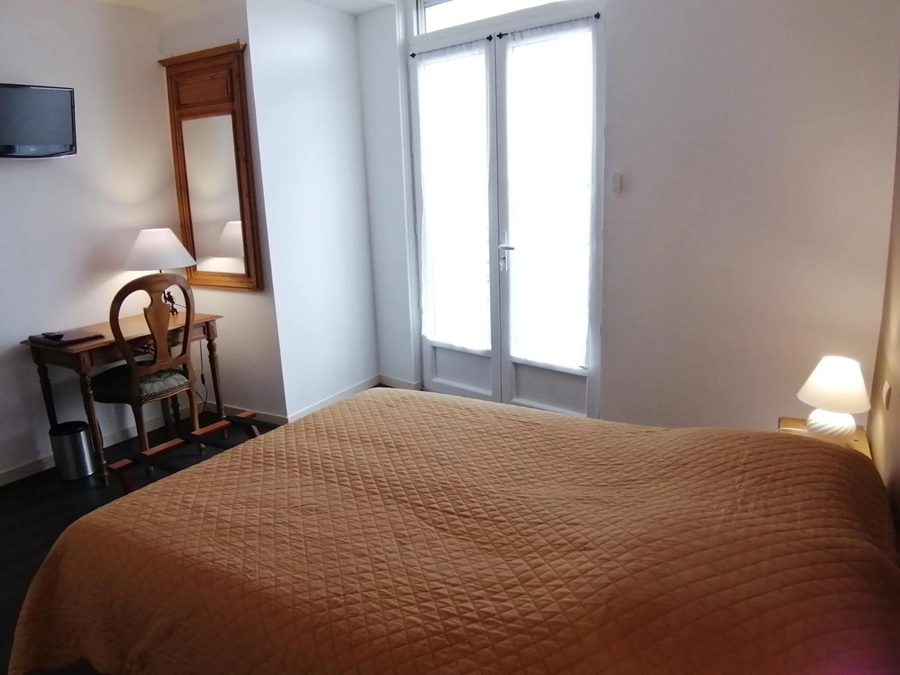 Bathroom in Hôtel Le Palma