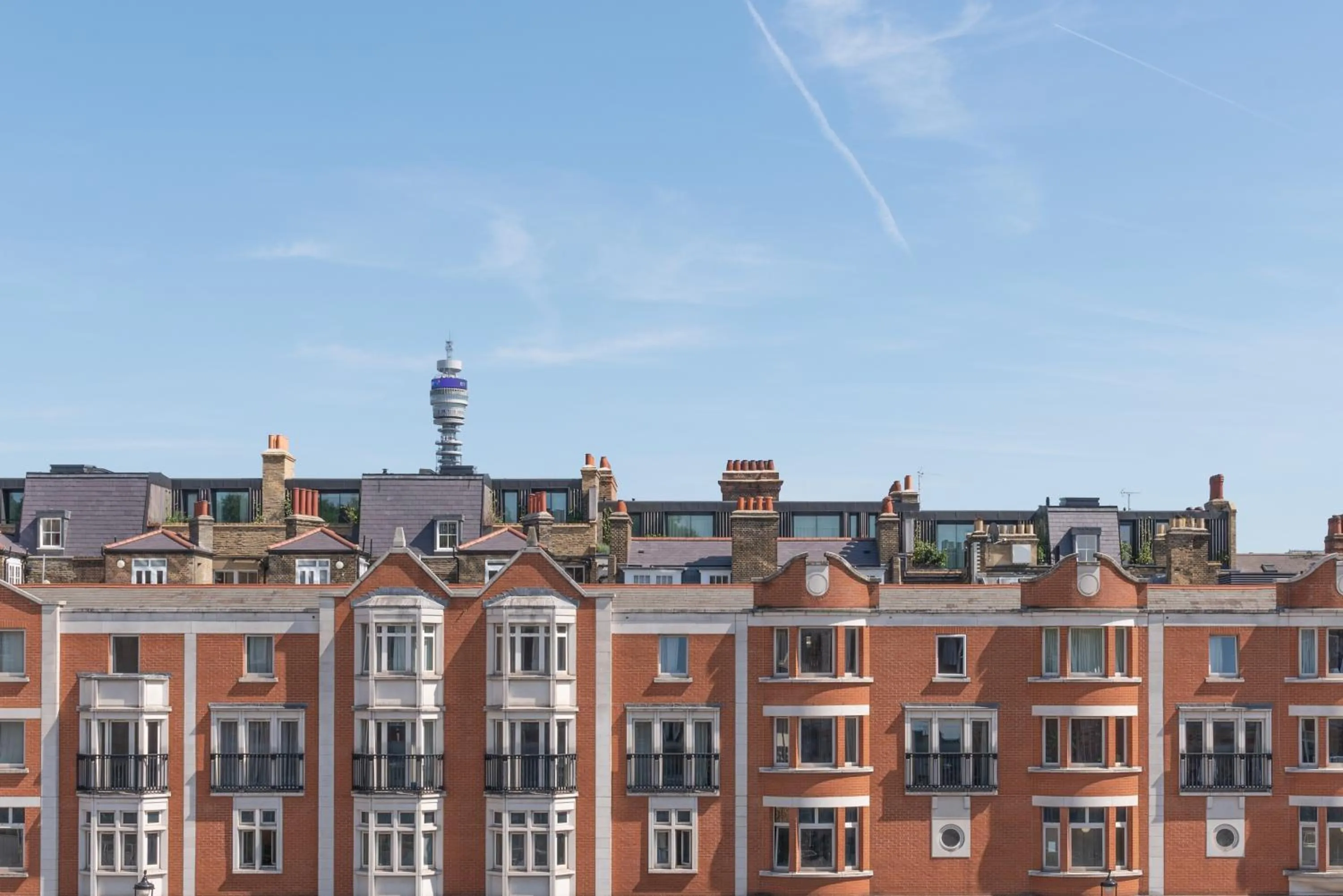 Nearby landmark in Gunmakers