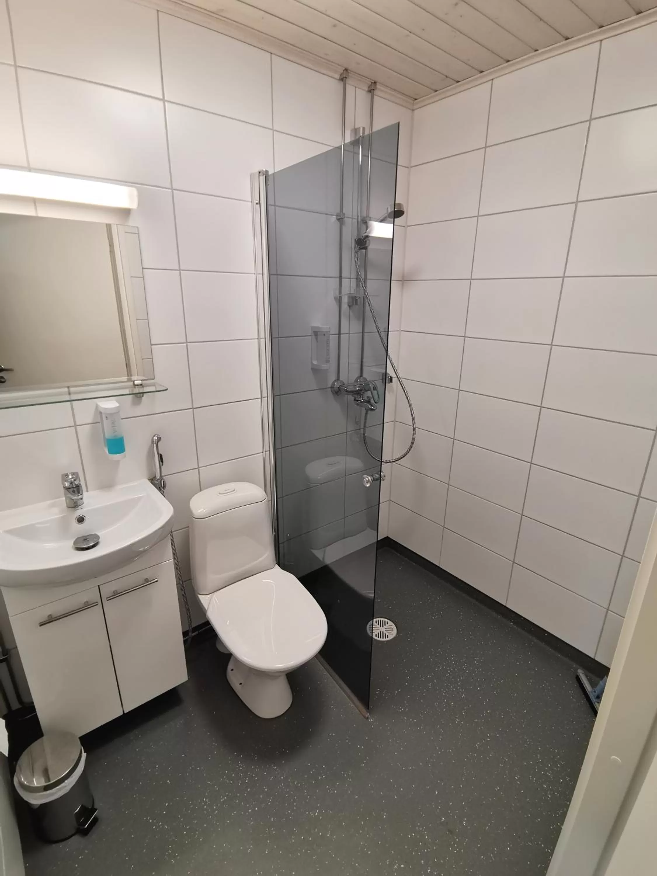 Bathroom in Forenom Aparthotel Raahe