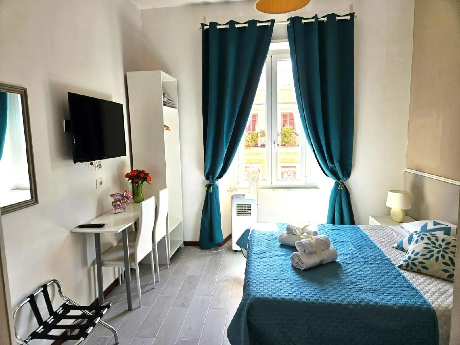 Double or Twin Room in Girasole Guesthouse
