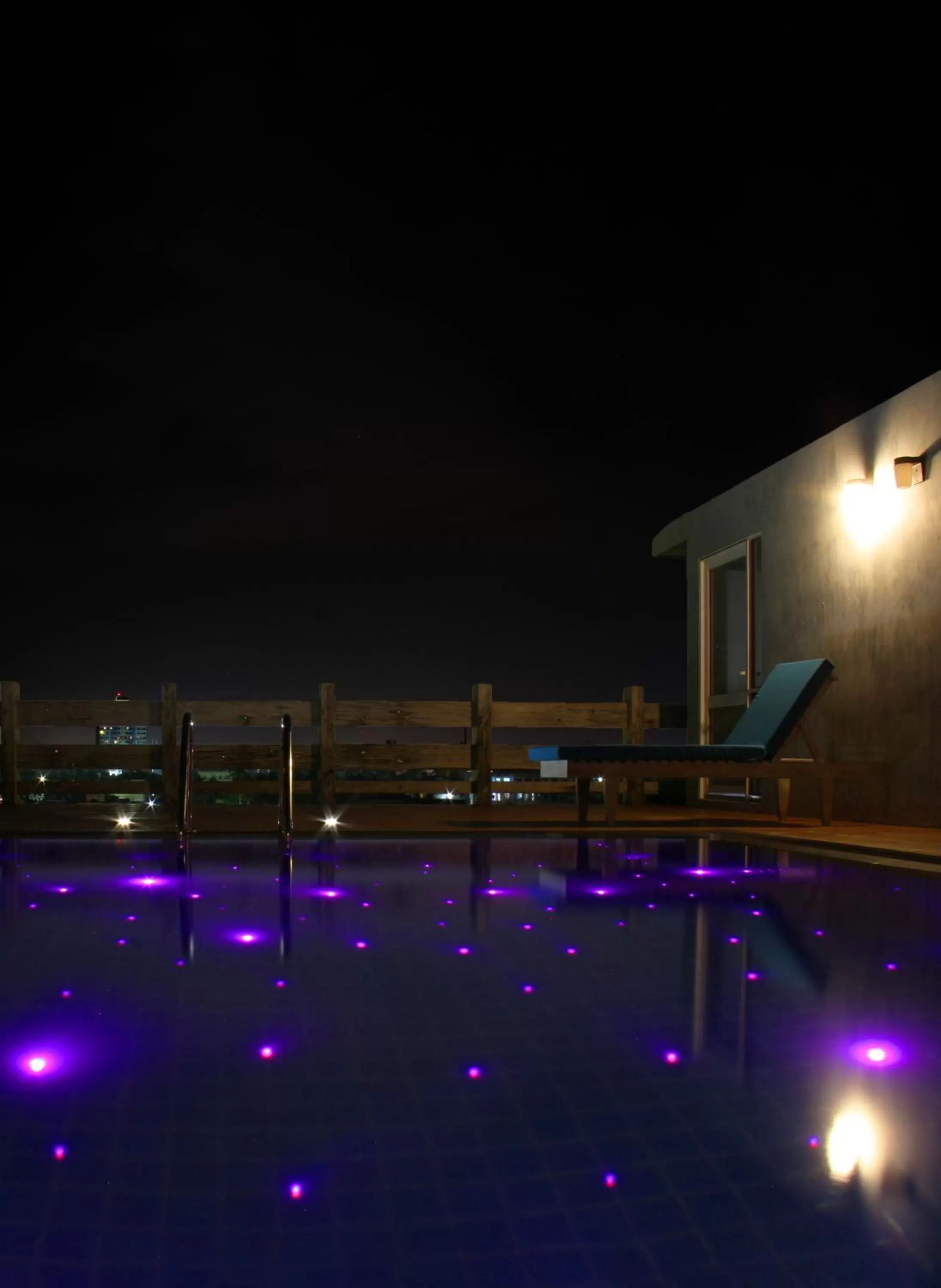 Swimming Pool in Coza Ceylon