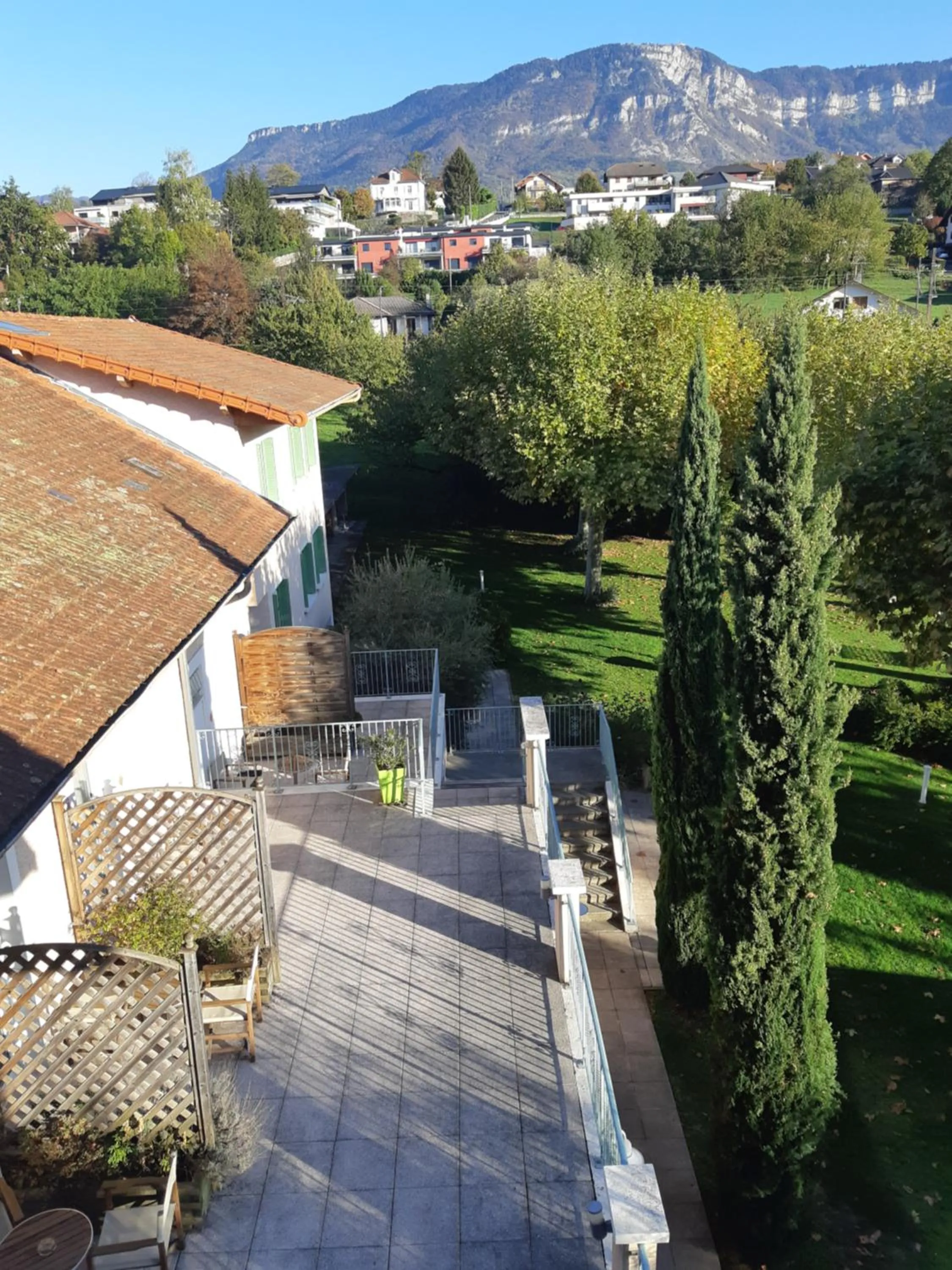Neighbourhood in Logis Auberge Saint Simond