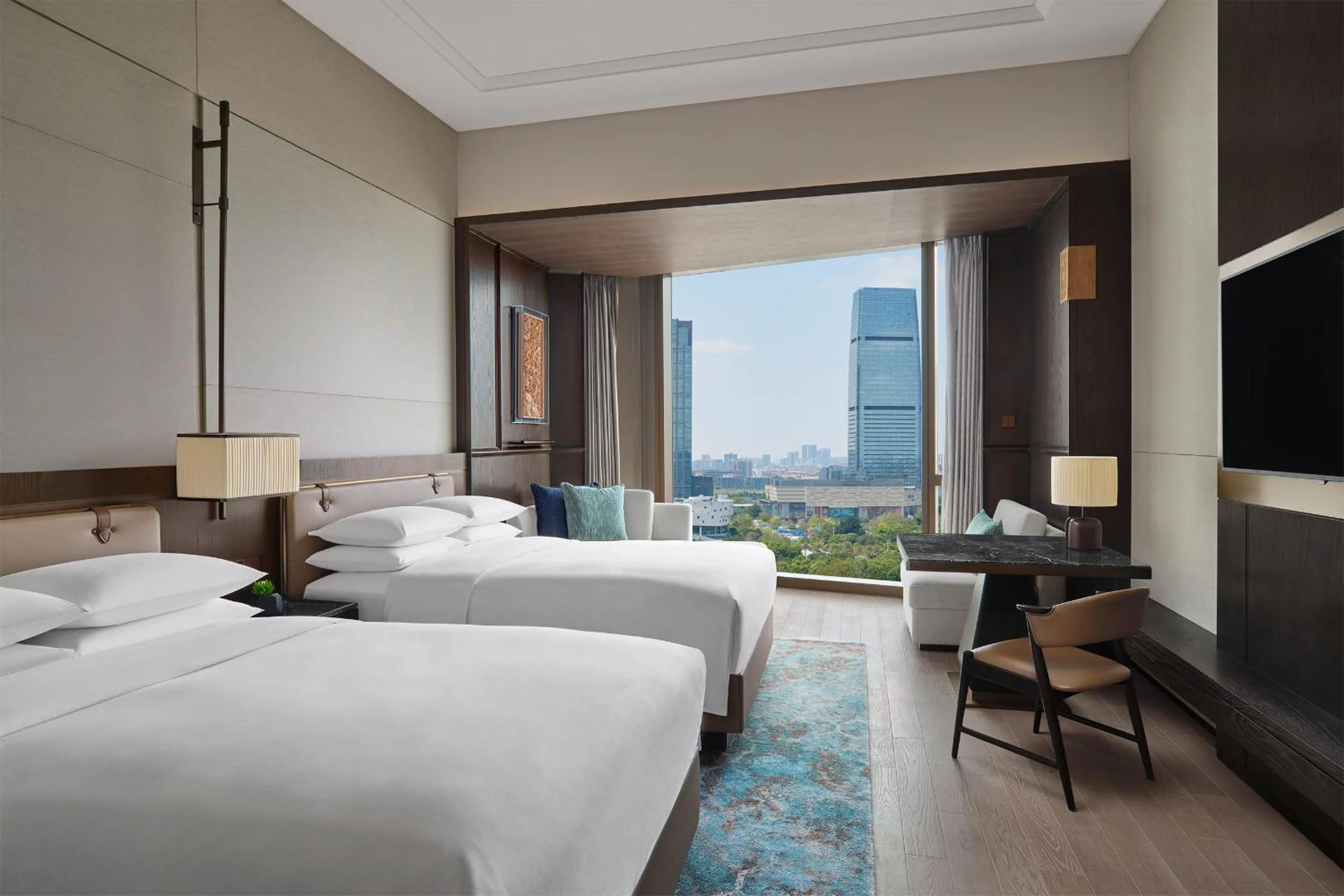 View (from property/room), Bed in Guangzhou Marriott Hotel Baiyun
