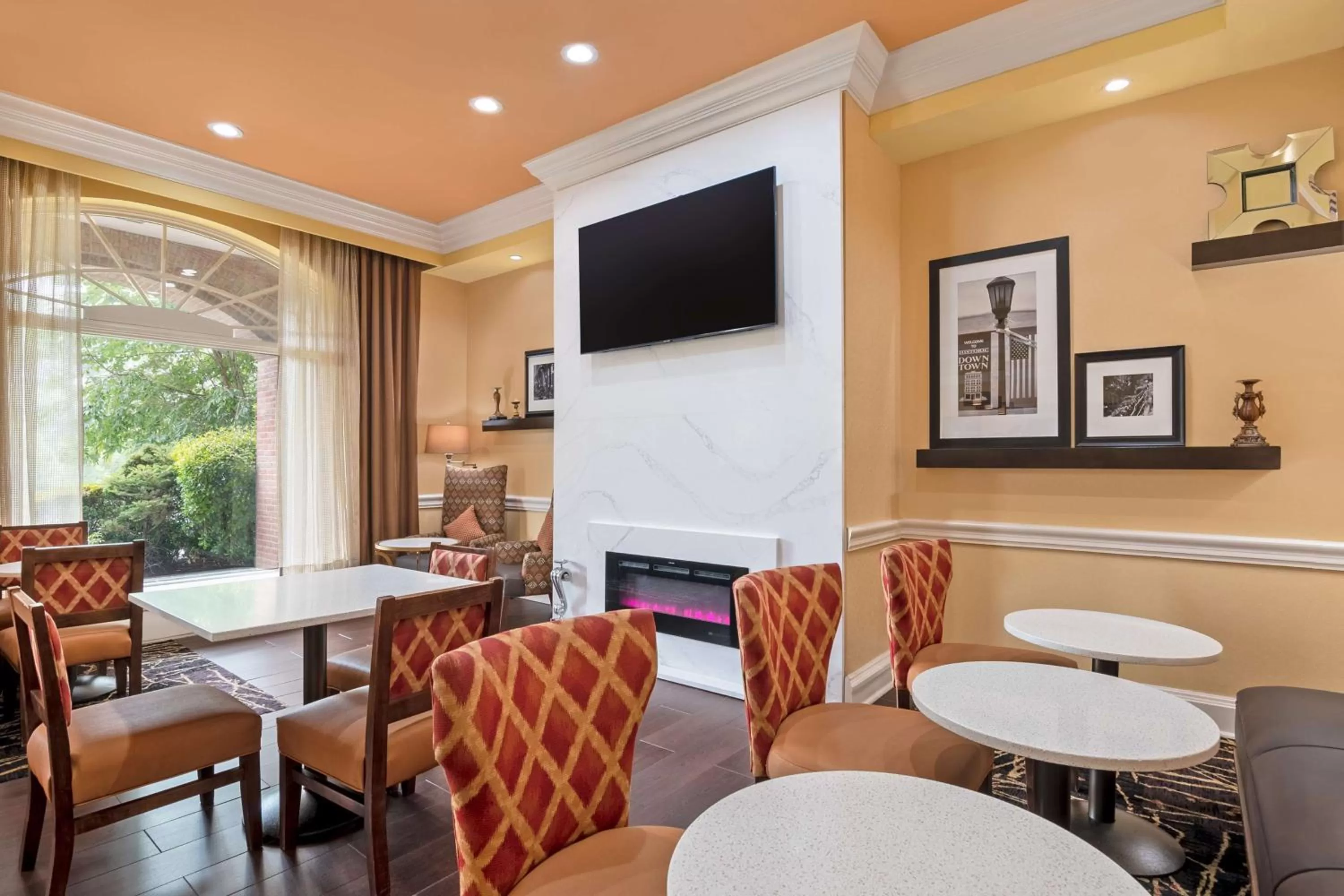 Lobby or reception in Hampton Inn & Suites Stamford