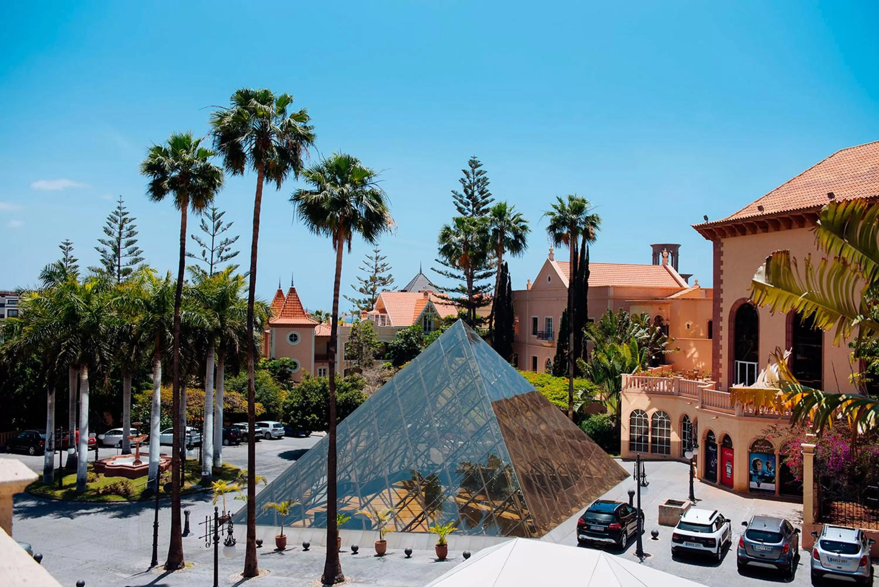 Facade/entrance in Bahia del Duque