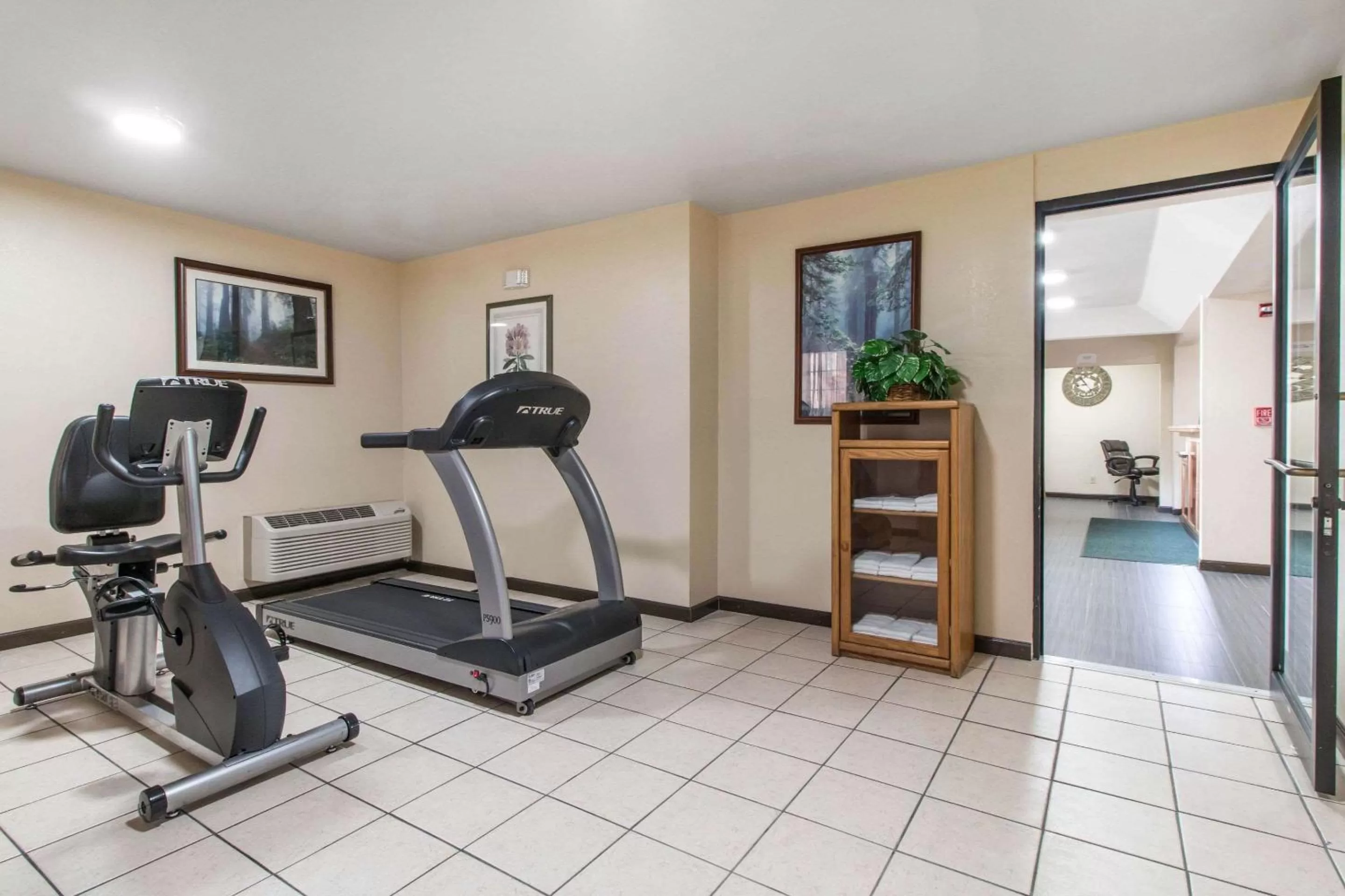 Fitness centre/facilities in Quality Inn & Suites Crescent City Redwood Coast
