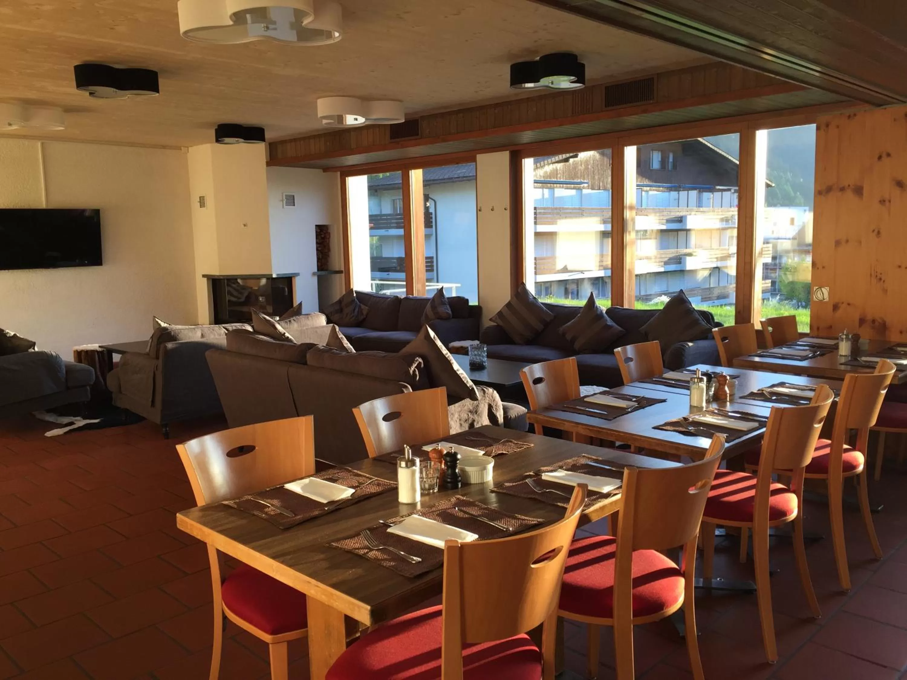 Restaurant/places to eat in Catrina Lodge