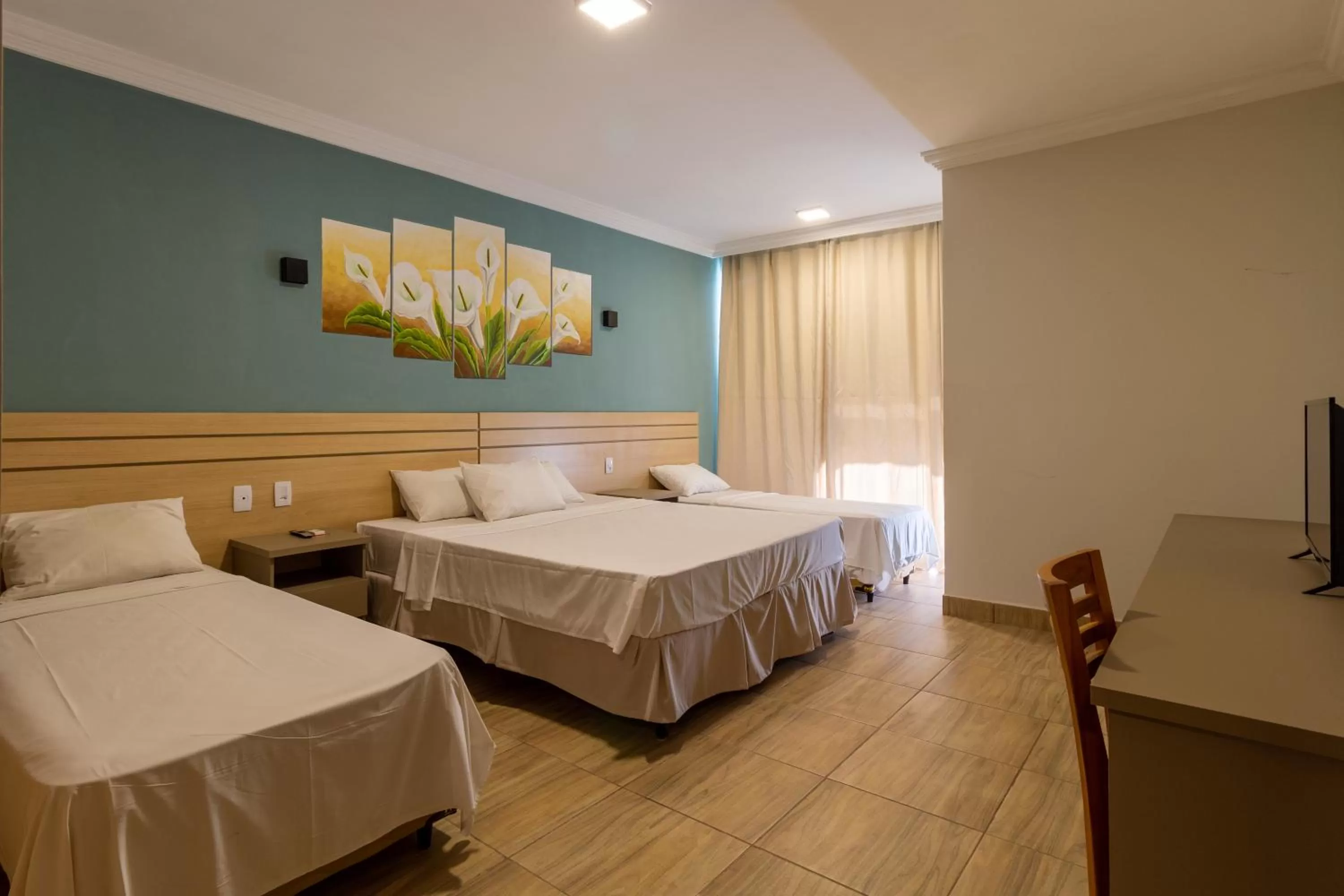 Photo of the whole room, Bed in Porto Mar Hotel