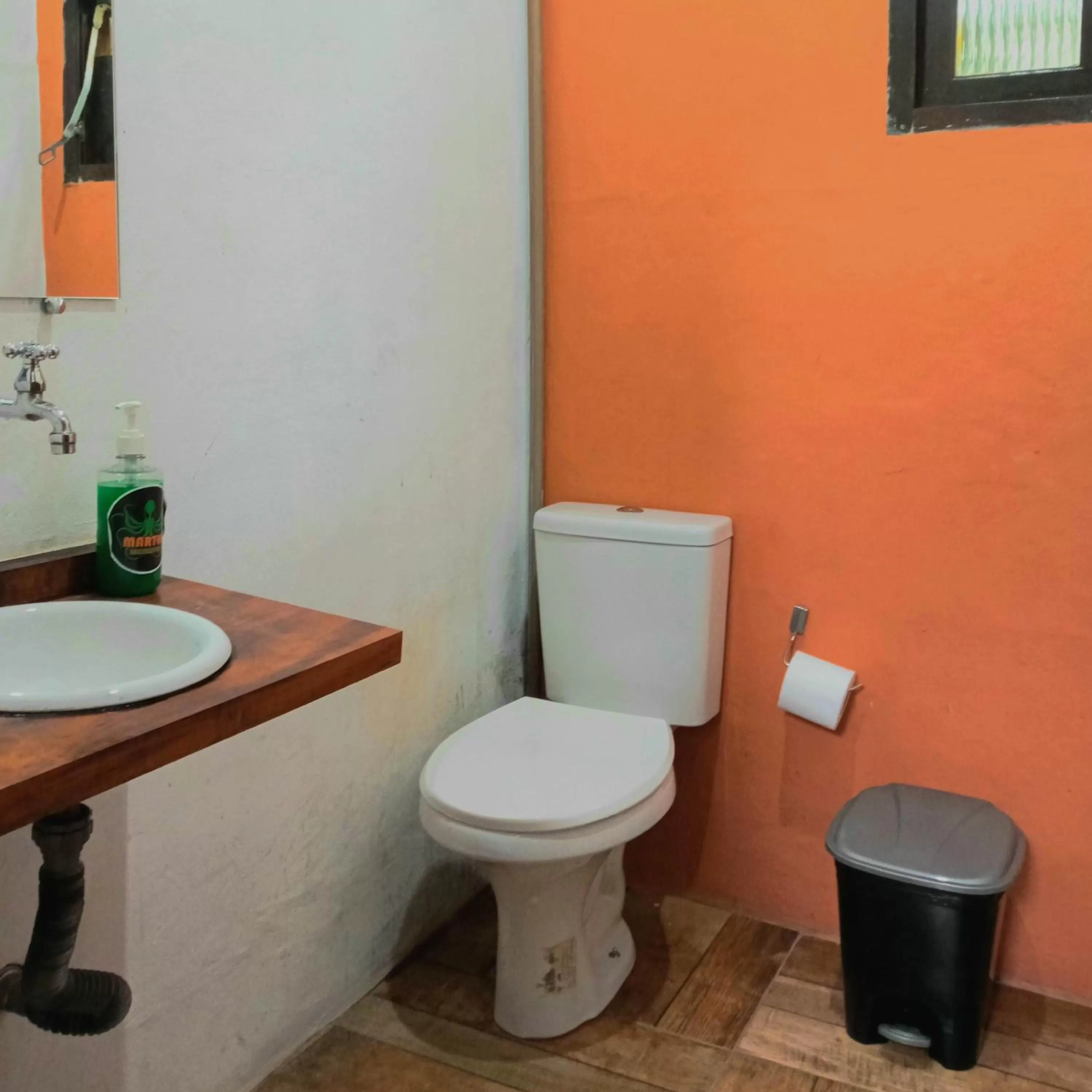 Toilet in Pousada e Hostel Marthi