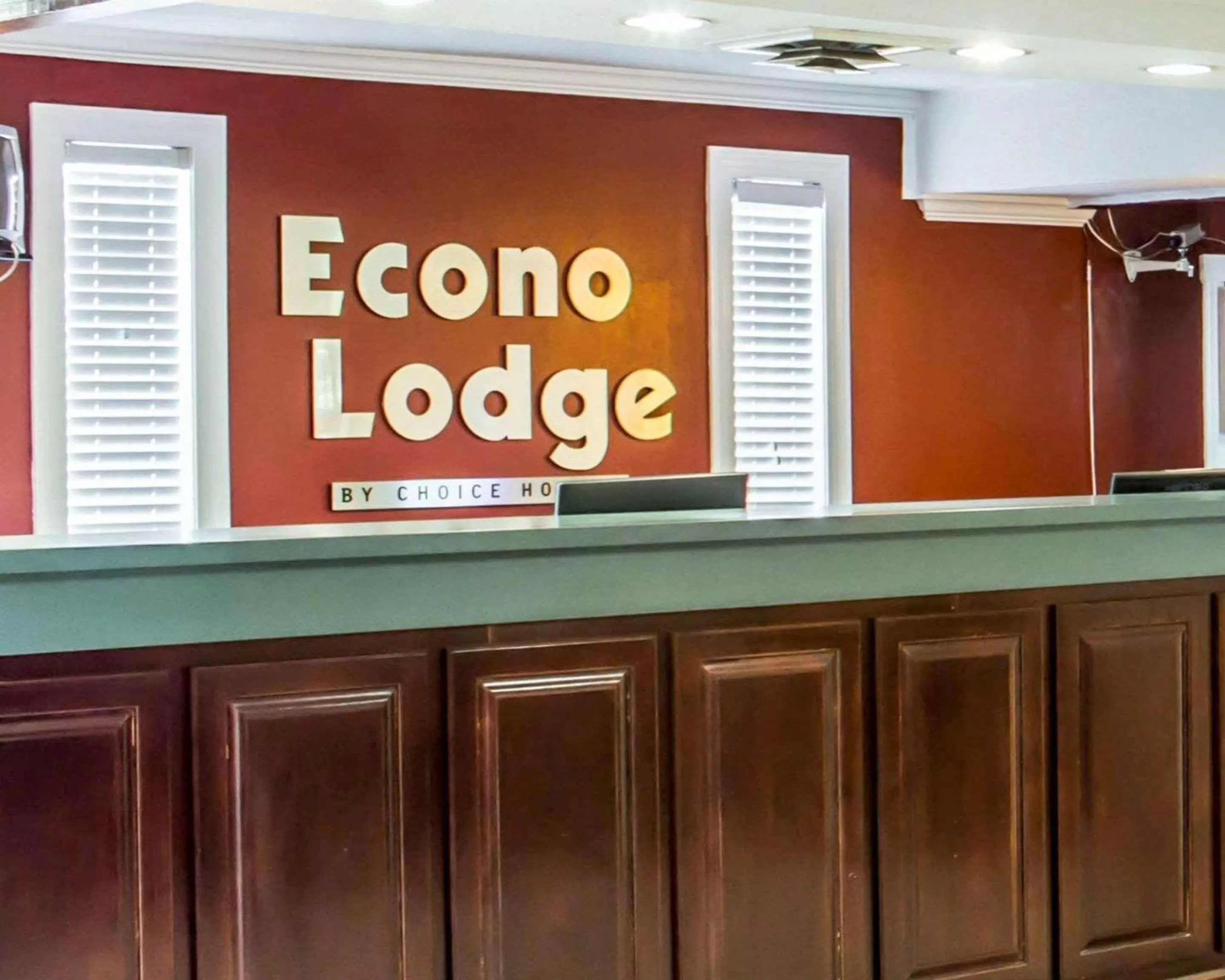 Lobby or reception in Econo Lodge Burlington I-40