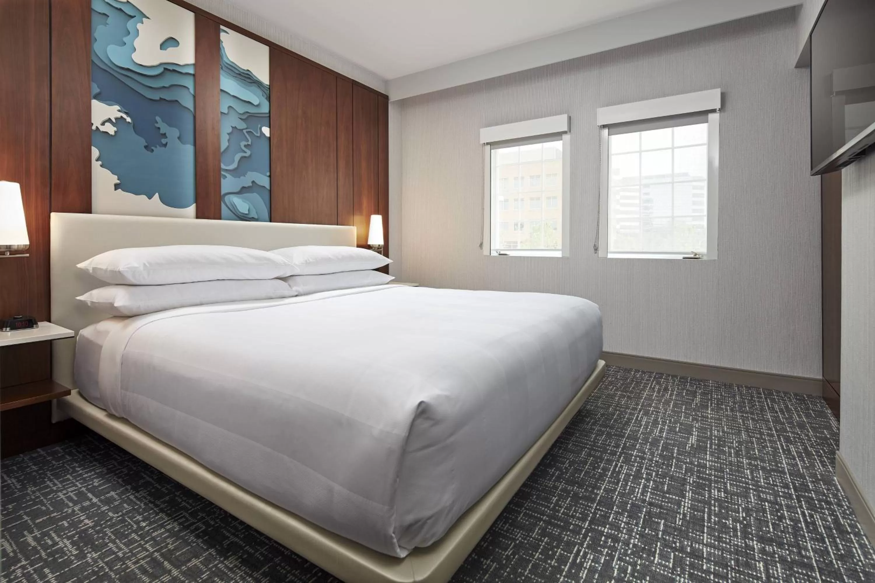 Bedroom, Bed in San Mateo Marriott San Francisco Airport