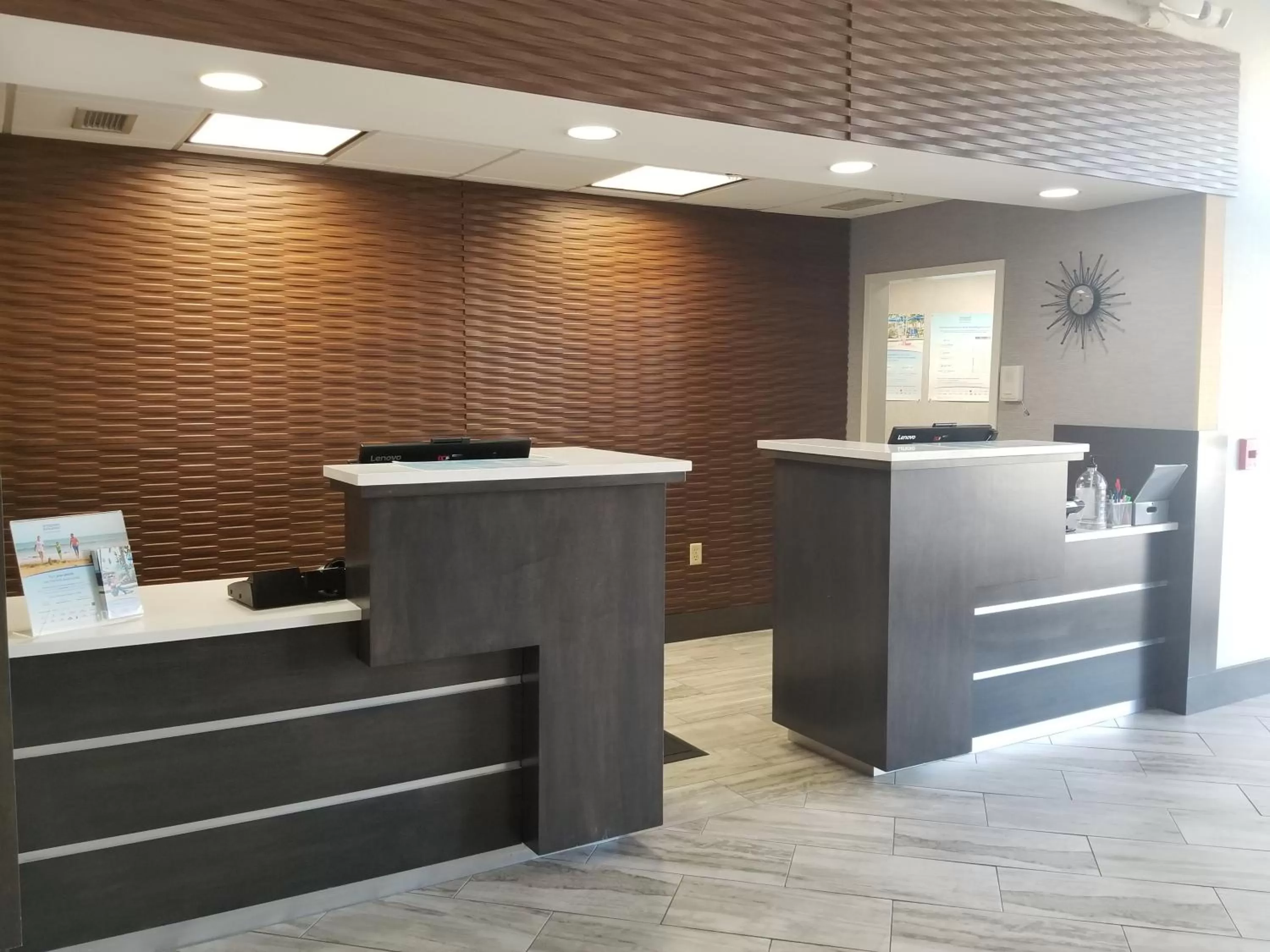 Lobby or reception in Wingate by Wyndham Port Wentworth Savannah Area