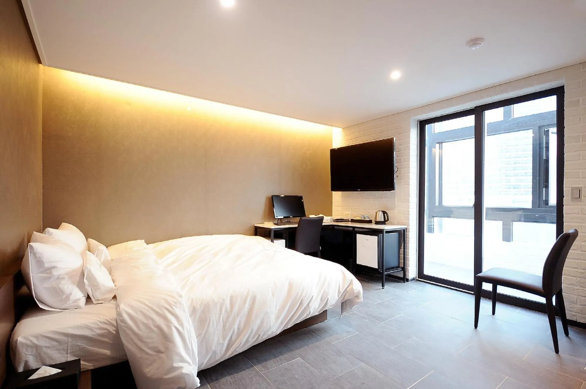 Bed in Queens Hotel Seomyeon Busan