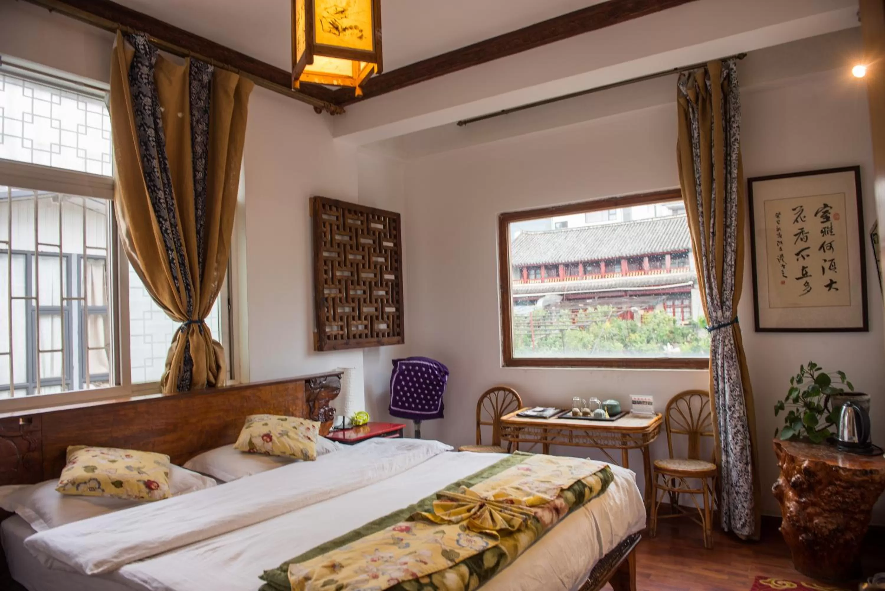 Photo of the whole room, Bed in The Lily Pad Inn