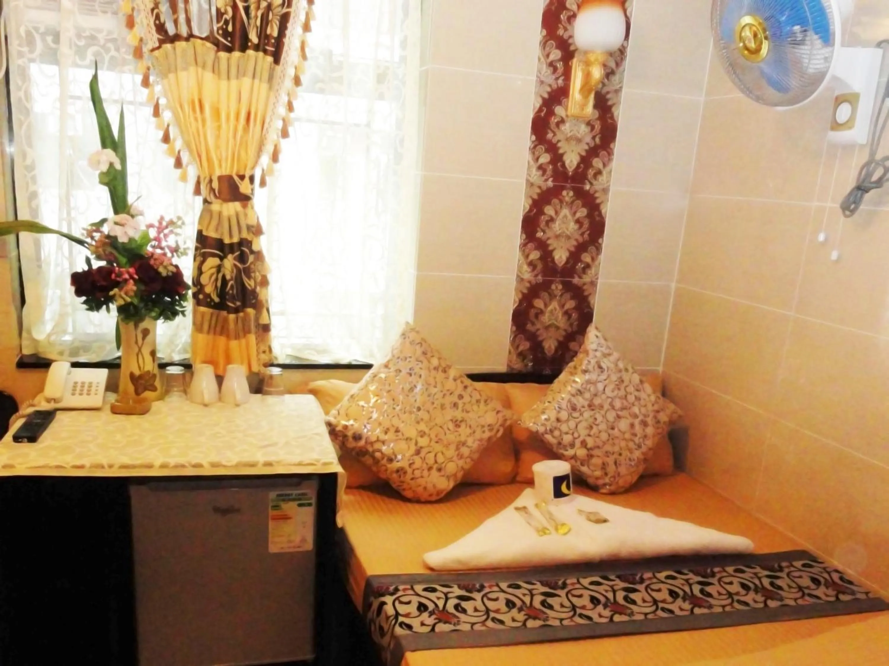 Other in Paris Guest House DHILLON HOTEL HK LTD 24 HOUR RECEPTION BLOCK D E 10F