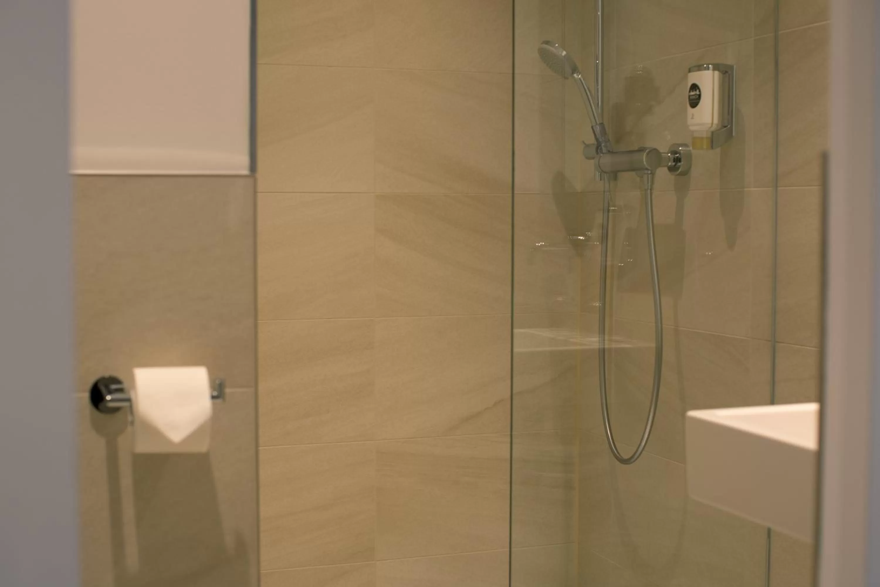 Shower in Hotel Wetterstein