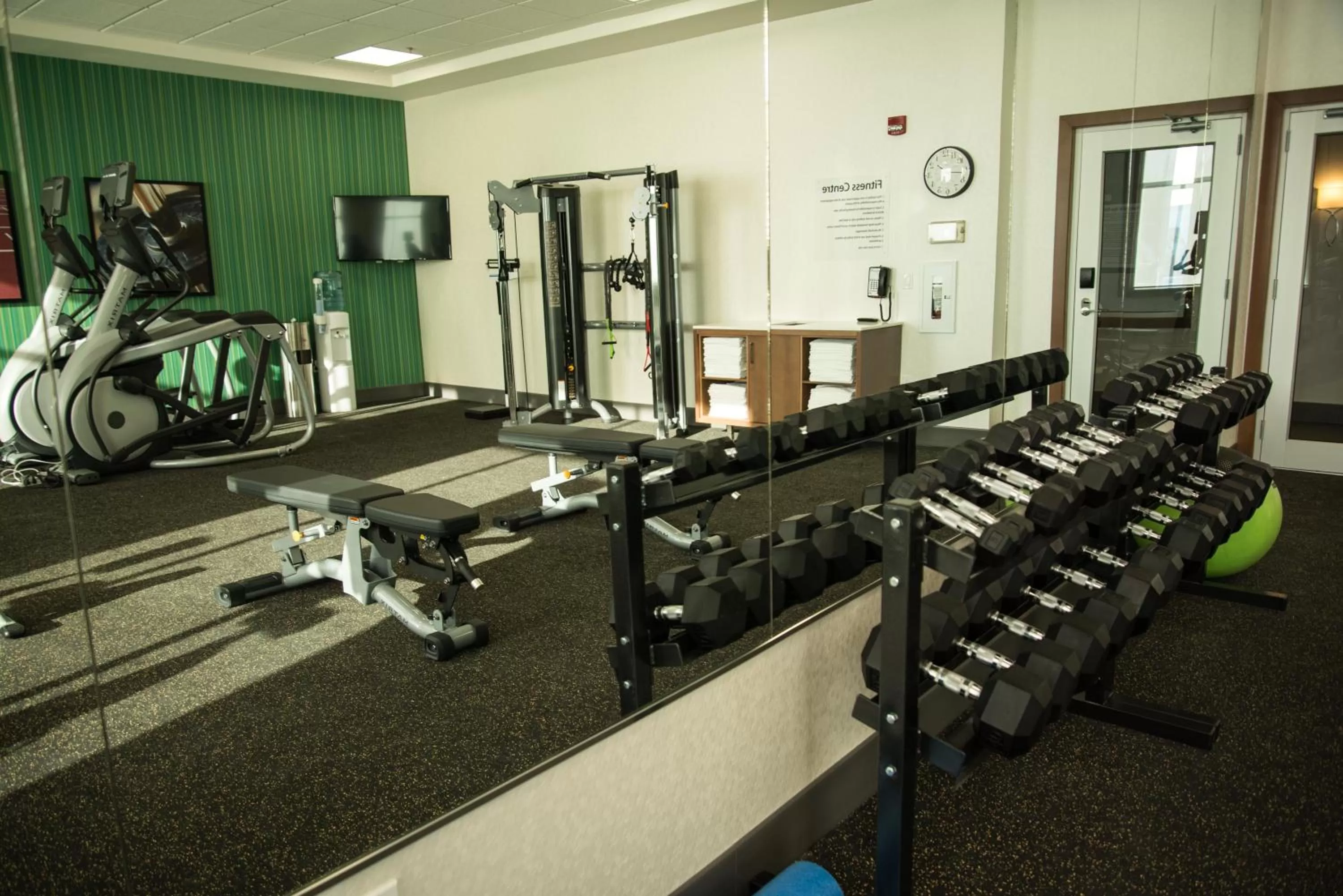 Fitness centre/facilities in Holiday Inn Express & Suites - West Edmonton-Mall Area by IHG